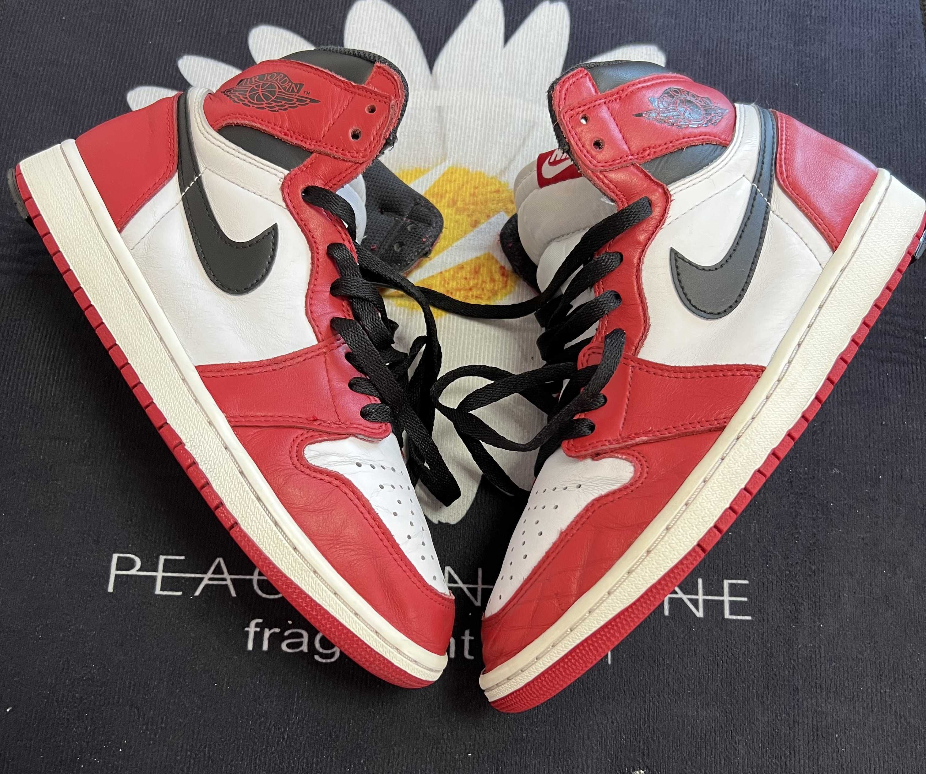 Nike Air Jordan 1 Retro High "Chicago" (2015)