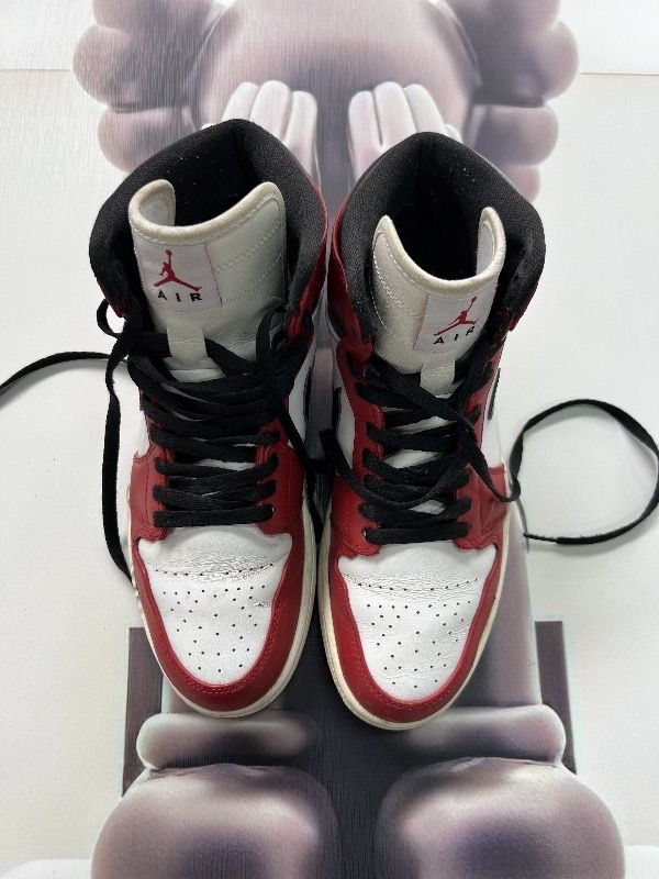 Nike Air Jordan 1 Retro High "Chicago" (2013)