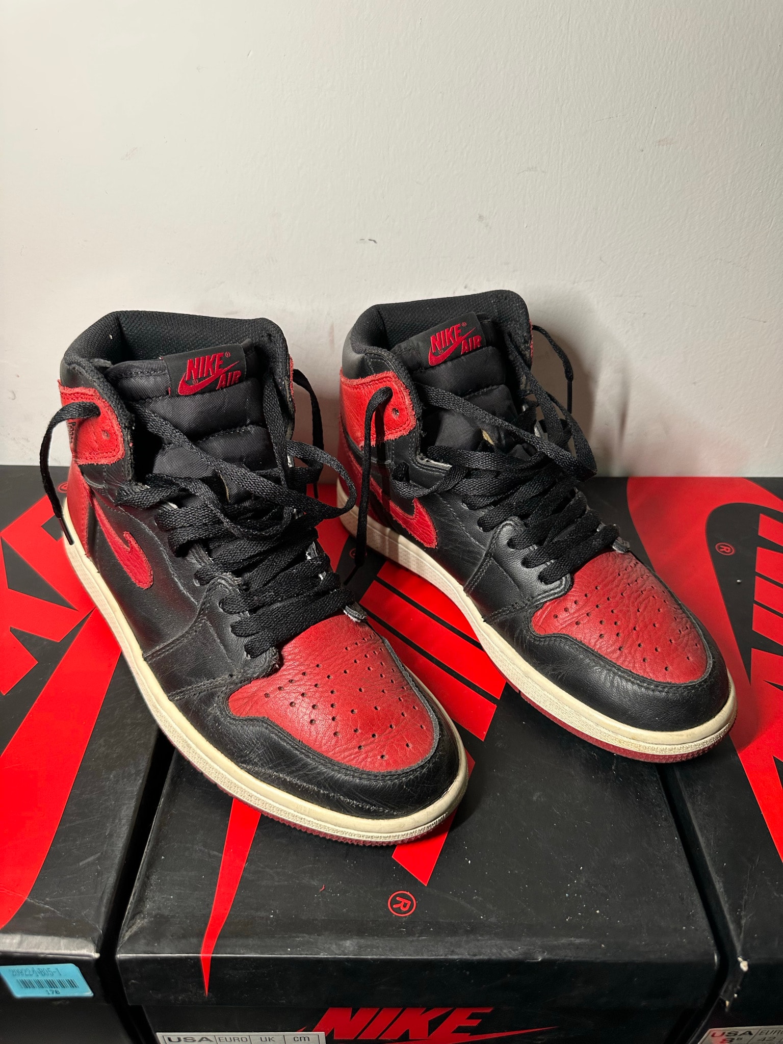 Nike Air Jordan 1 Retro High OG "Bred/Banned"