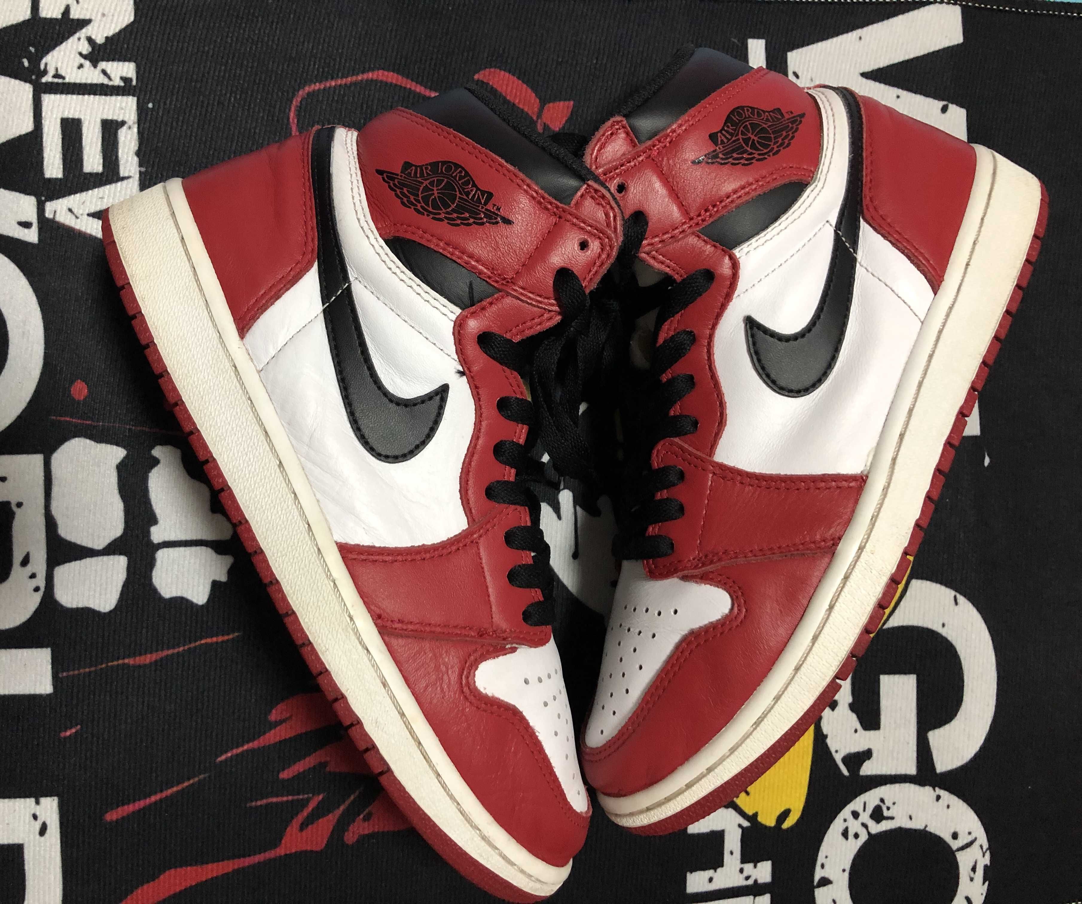 Nike Air Jordan 1 Retro High "Chicago" (2015)