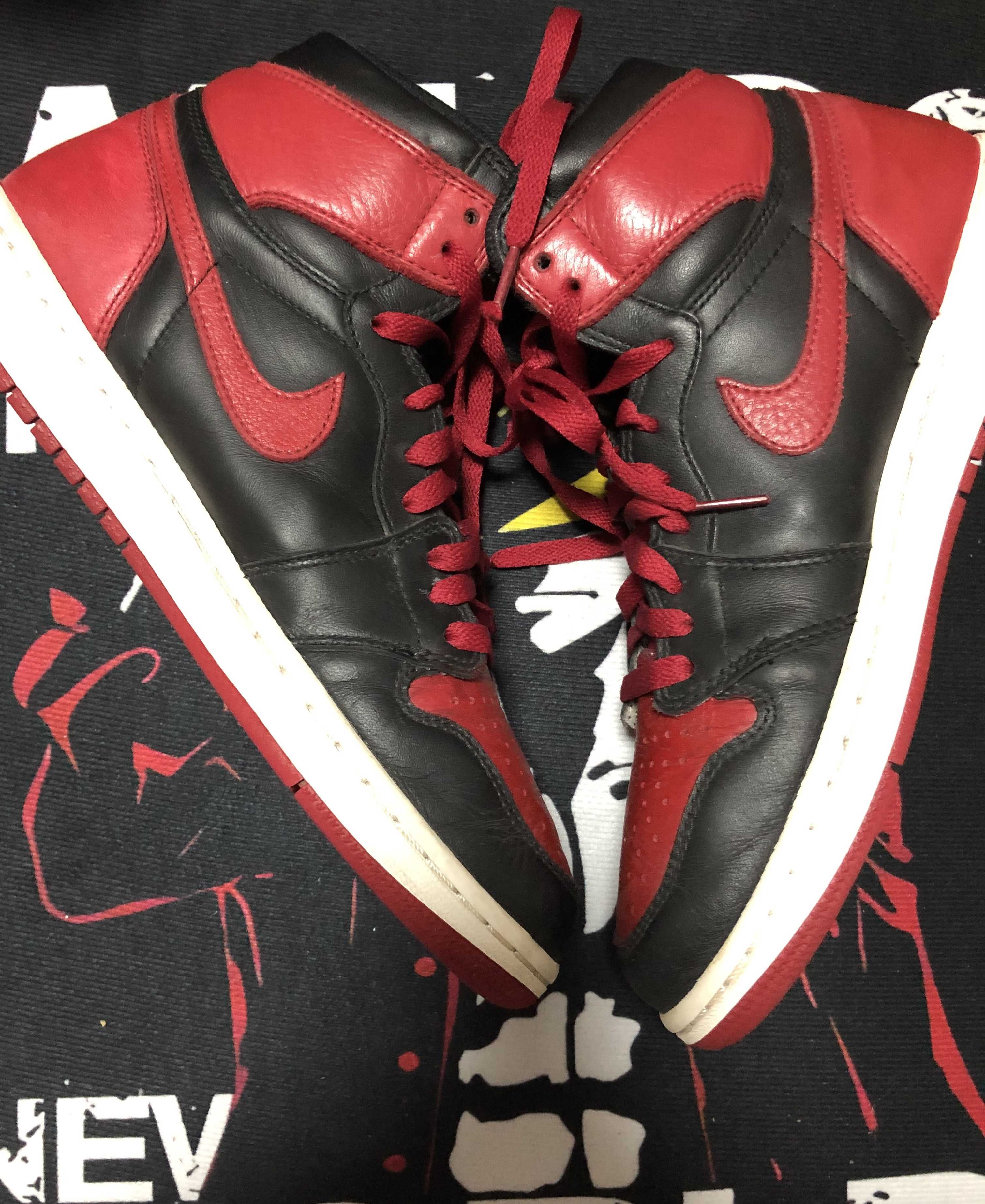 Nike Air Jordan 1 Retro High OG "Bred/Banned" (2016)