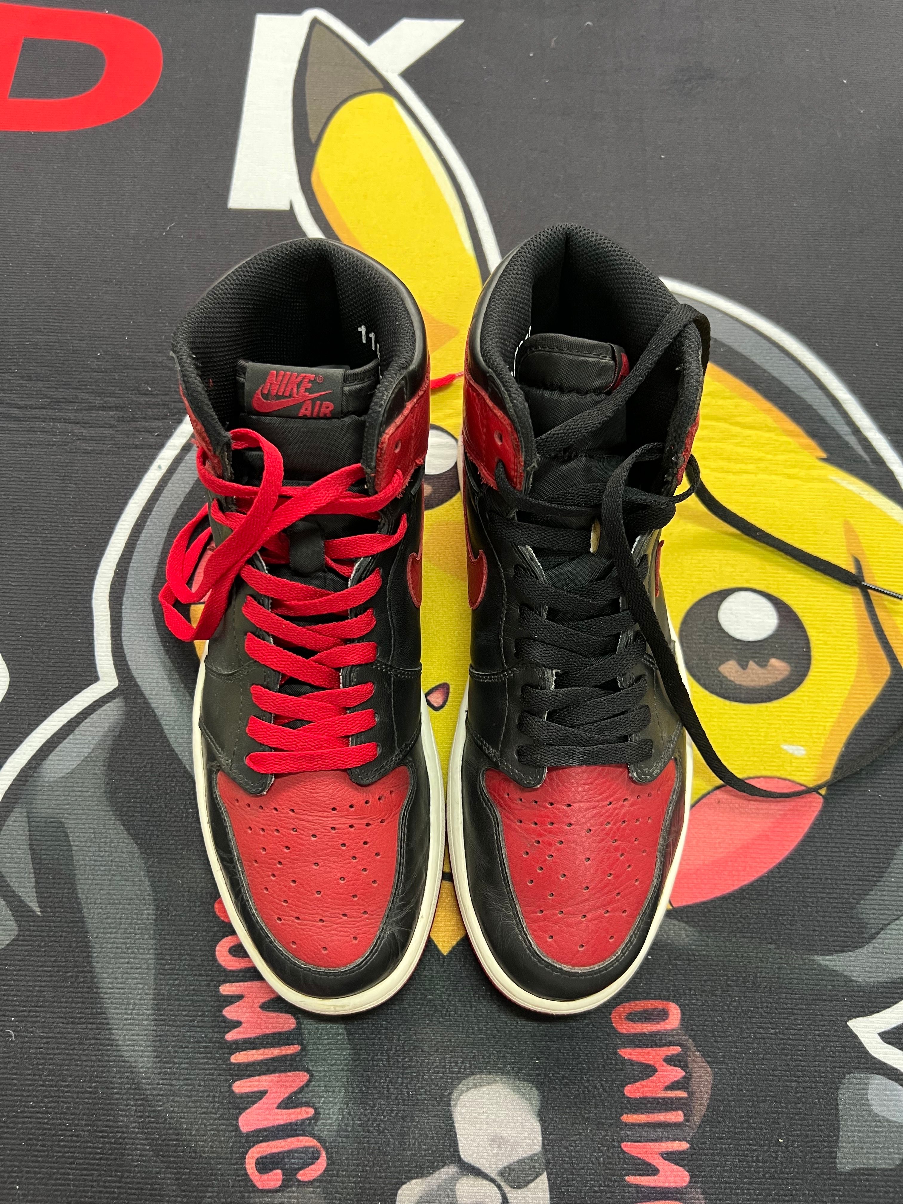 Nike Air Jordan 1 Retro High OG "Bred/Banned" (2016)