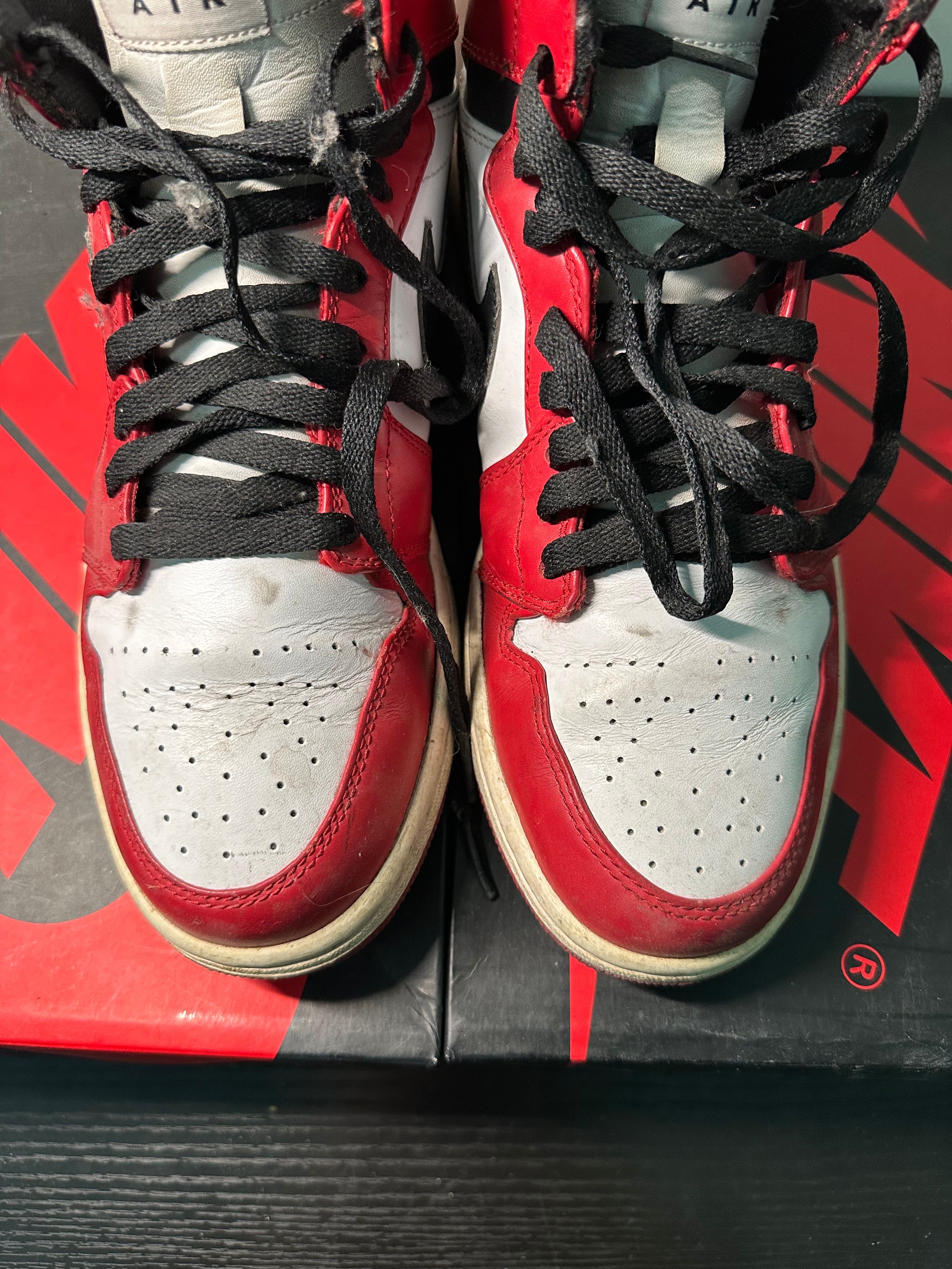 Nike Air Jordan 1 Retro High "Chicago" (2013)