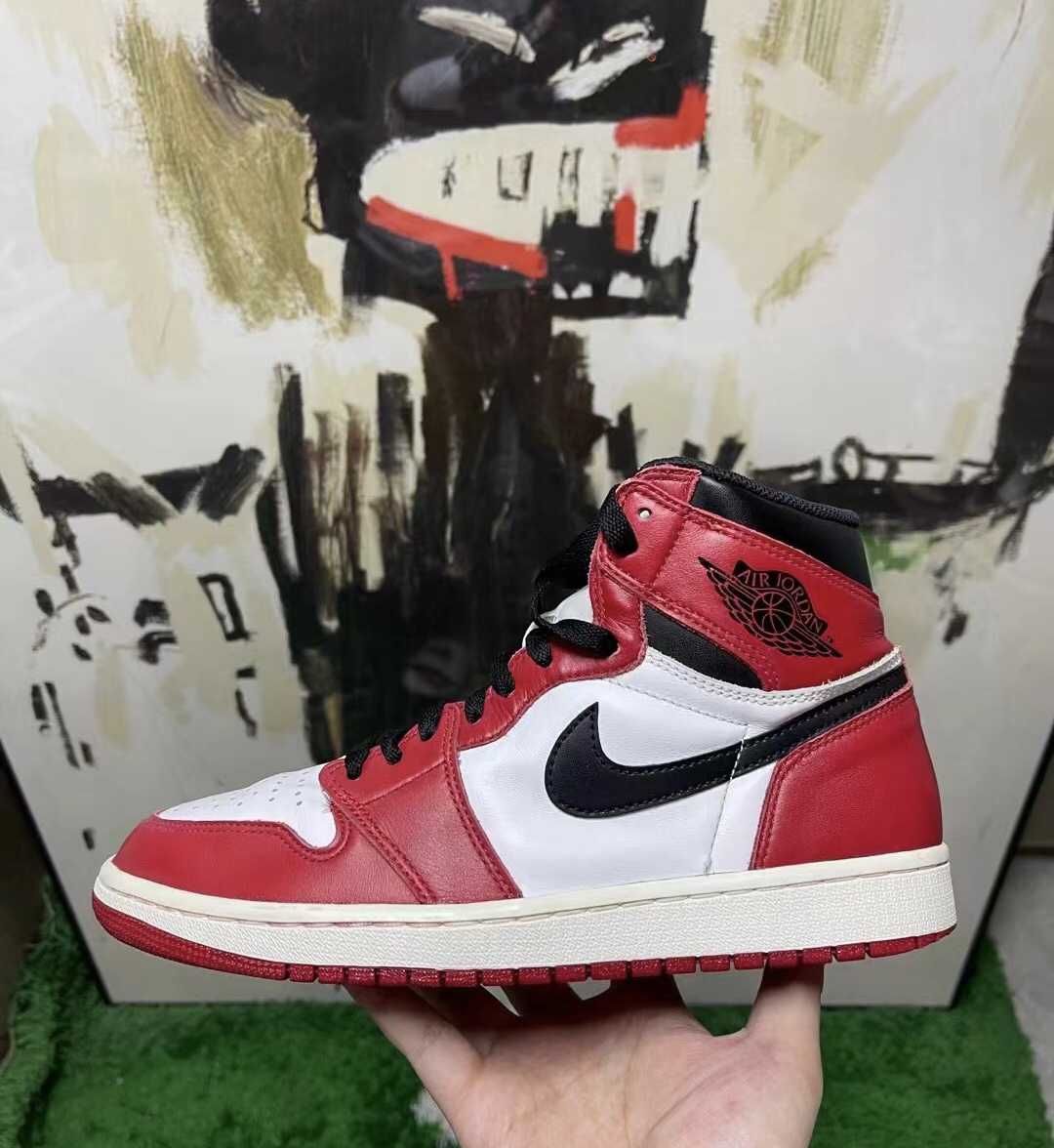 Nike Air Jordan 1 Retro High "Chicago" (2015)