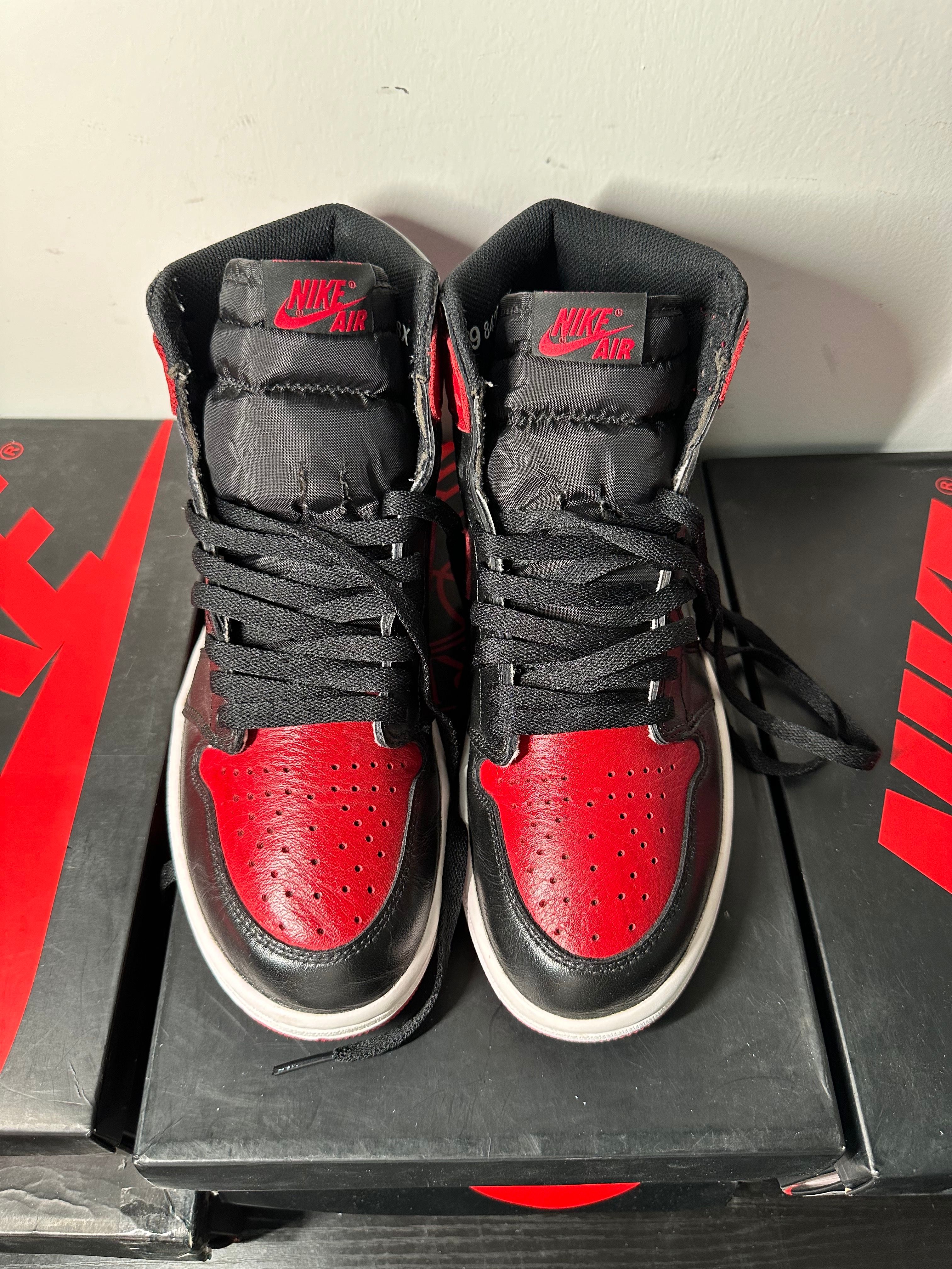 Nike Air Jordan 1 Retro High OG "Bred/Banned" (2016)