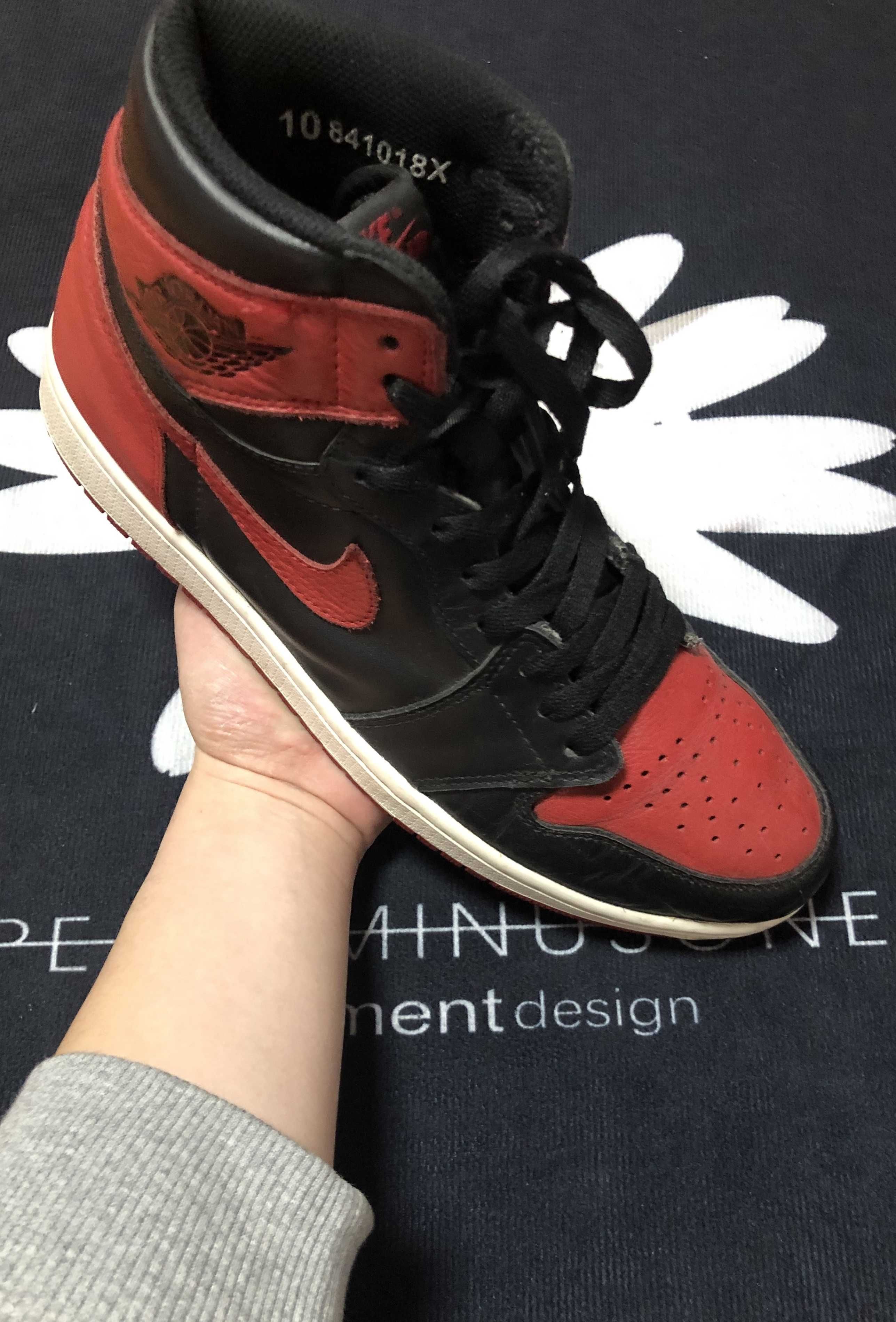 Nike Air Jordan 1 Retro High OG "Bred/Banned" (2016)