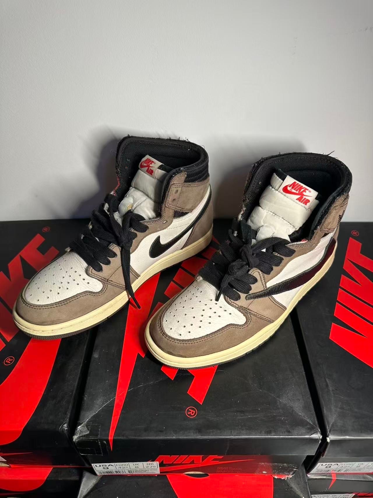 Travis Scott × Nike Air Jordan 1 Retro High OG TS SP "Sail/Dark Mocha"