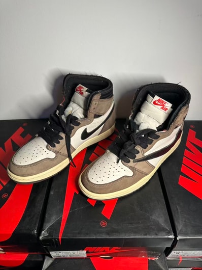 Travis Scott × Nike Air Jordan 1 Retro High OG TS SP "Sail/Dark Mocha"