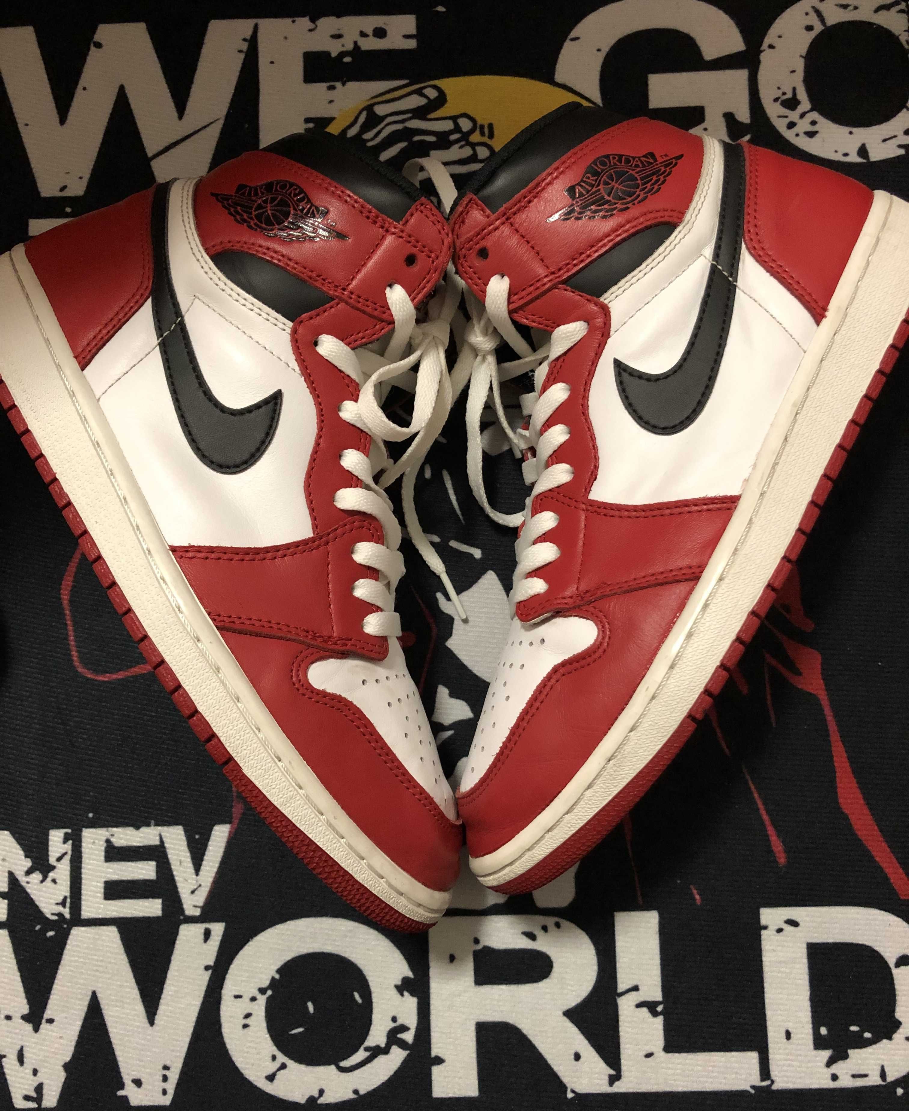 Nike Air Jordan 1 Retro High "Chicago" (2015)