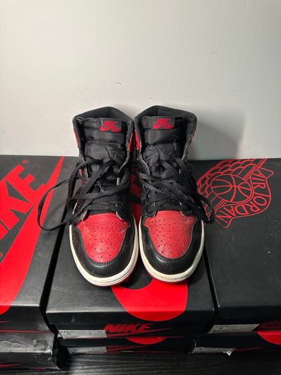 Nike Air Jordan 1 Retro High OG "Bred/Banned" (2016)