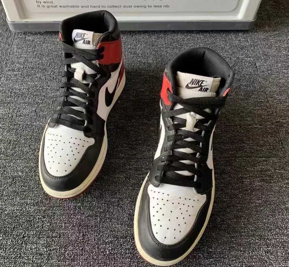Nike Air Jordan 1 Retro High OG "Black Toe"(2016)