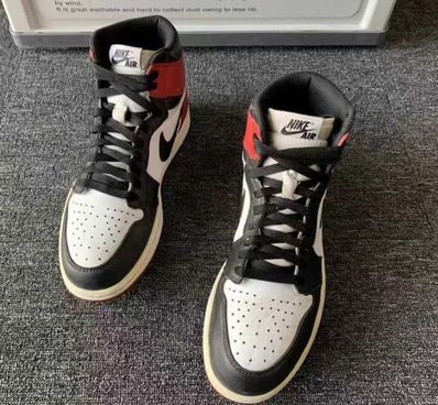 Nike Air Jordan 1 Retro High OG "Black Toe"(2016)