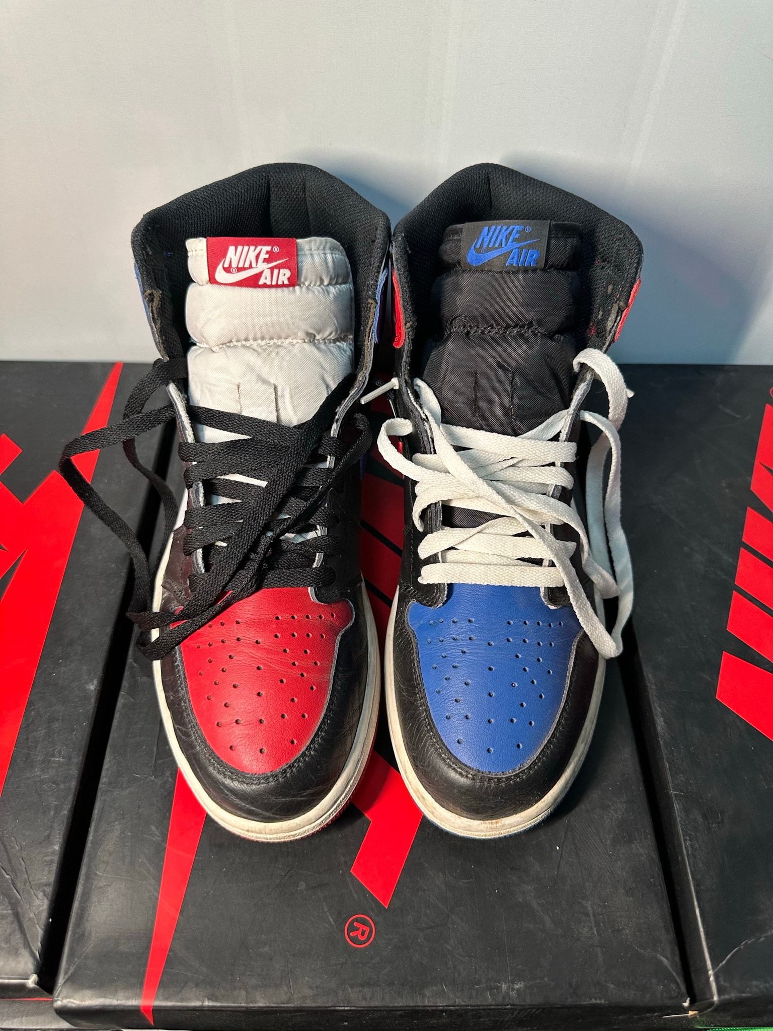 Nike Air Jordan 1 Retro High "Top 3"