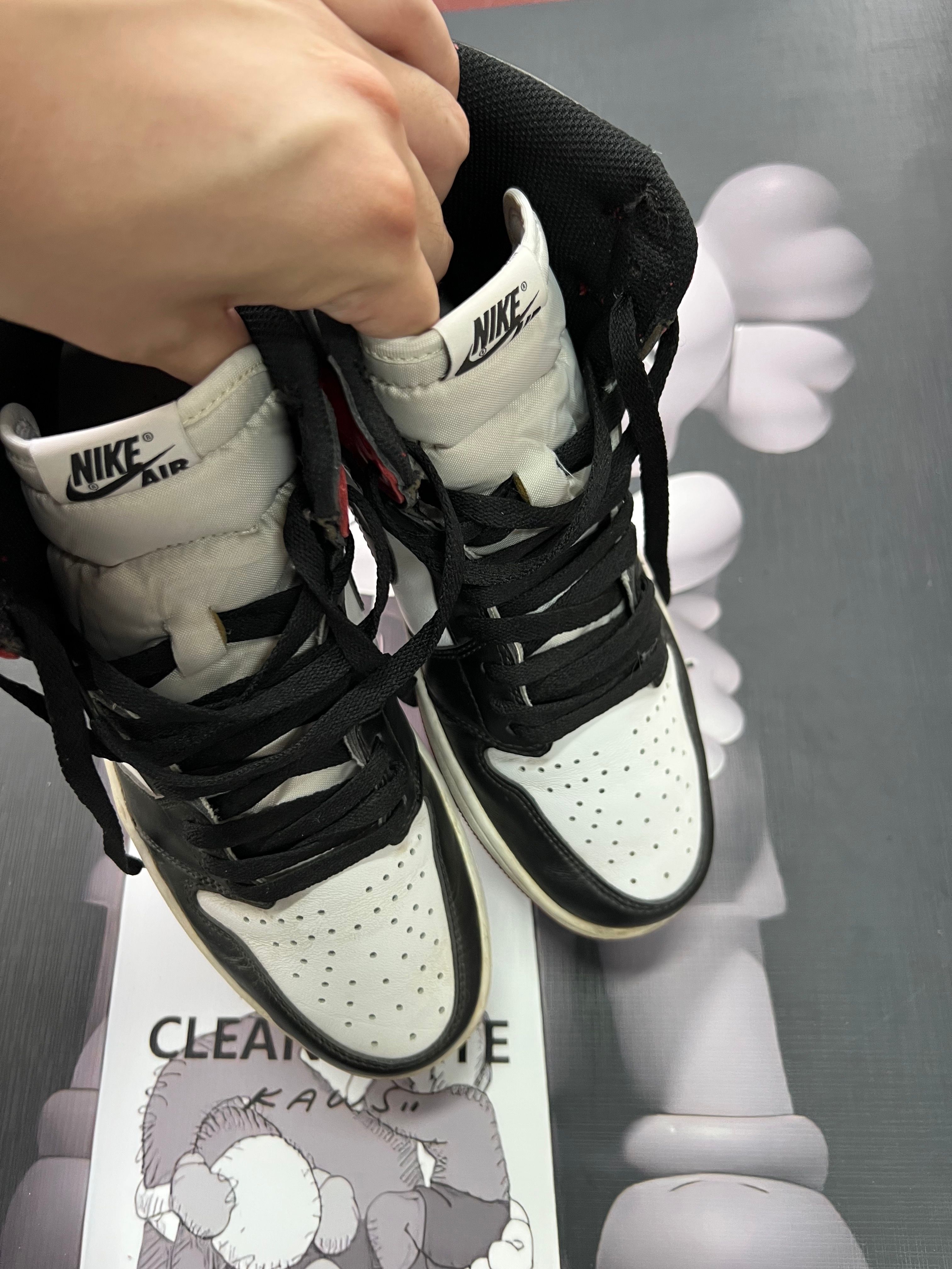 Nike Air Jordan 1 Retro High OG "Black Toe"(2016)