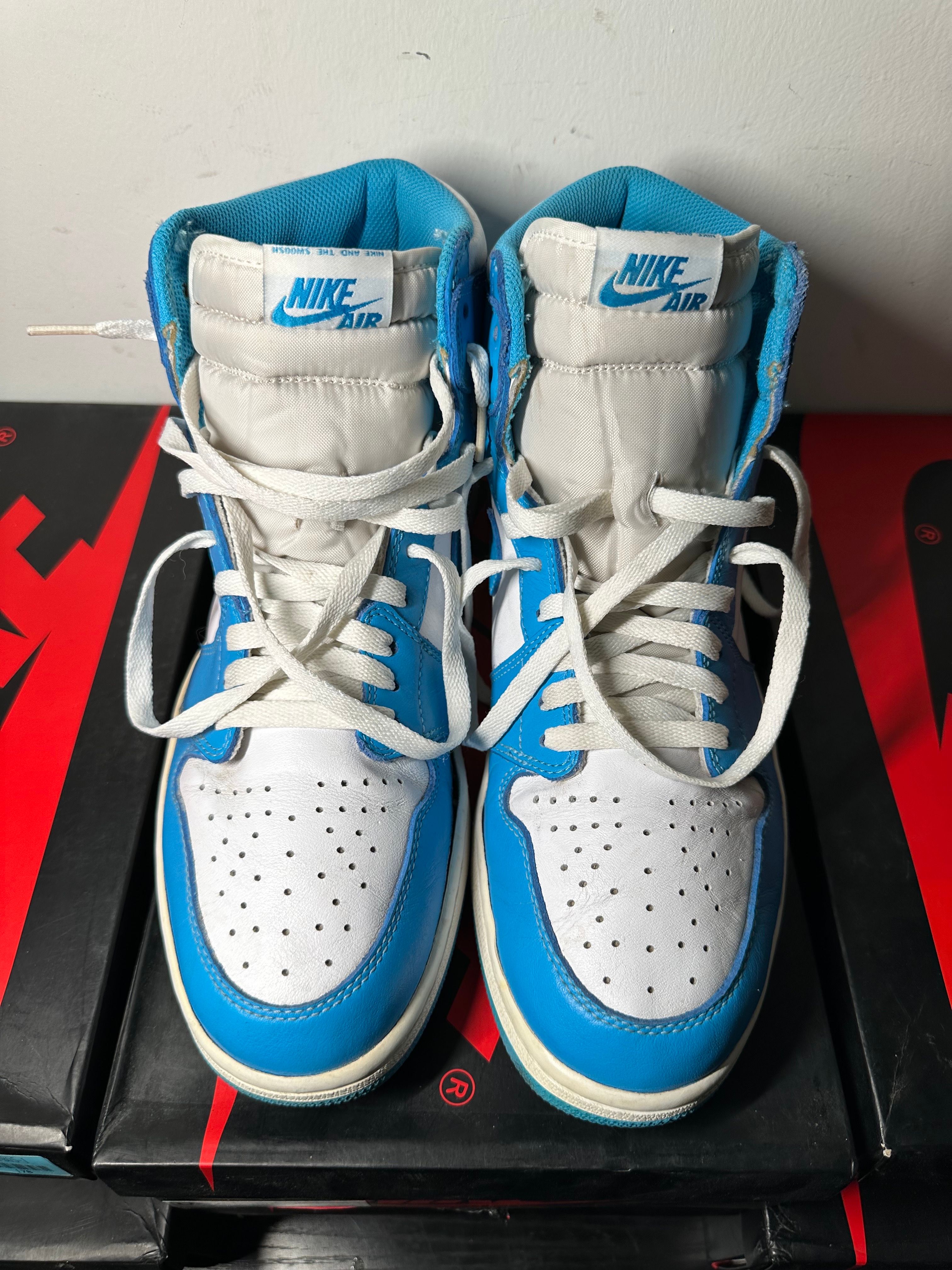 Nike Air Jordan 1 Retro High "UNC"