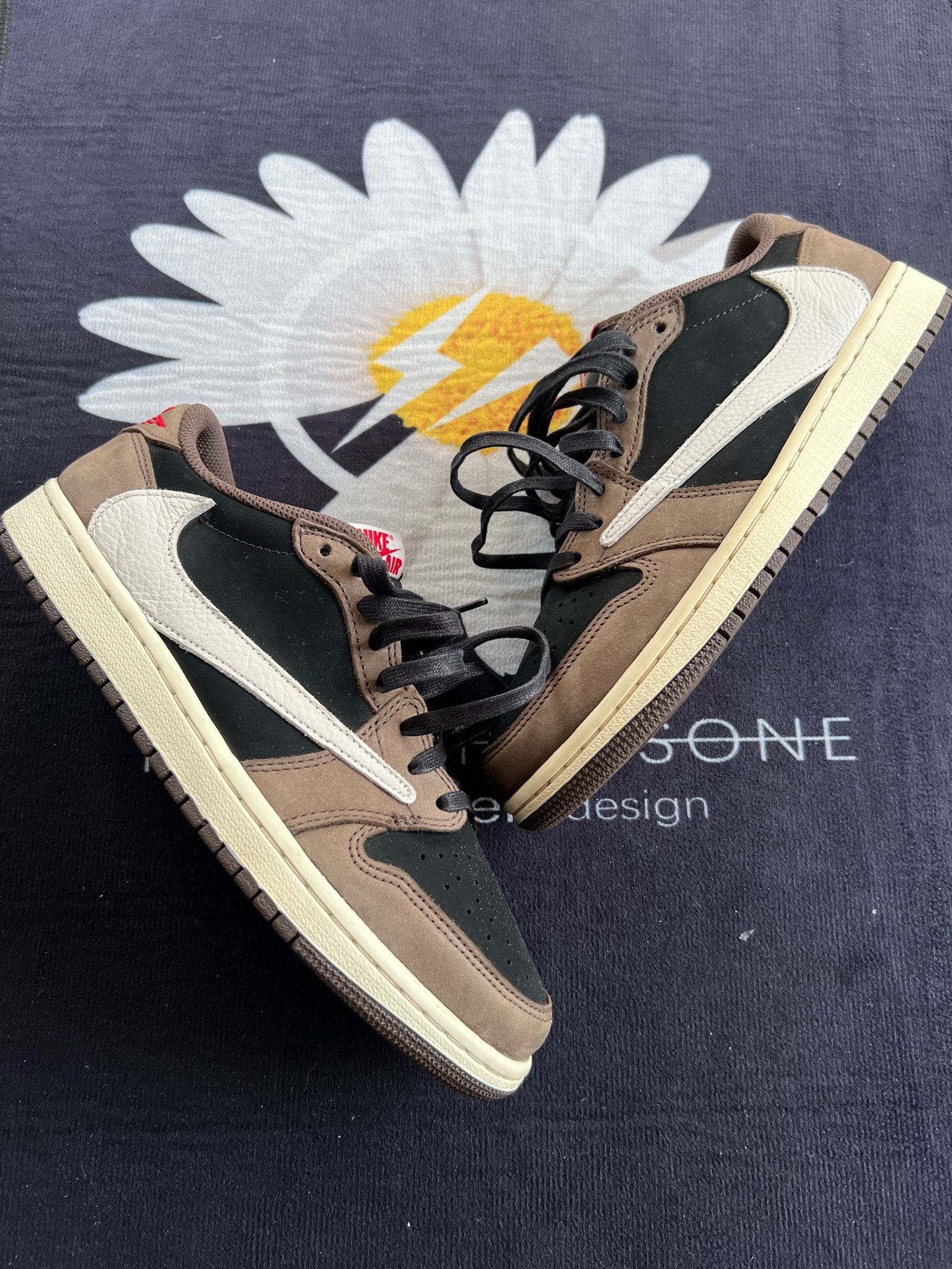 Travis Scott × Nike Air Jordan 1 Low OG SP-T "Black/Dark Mocha"