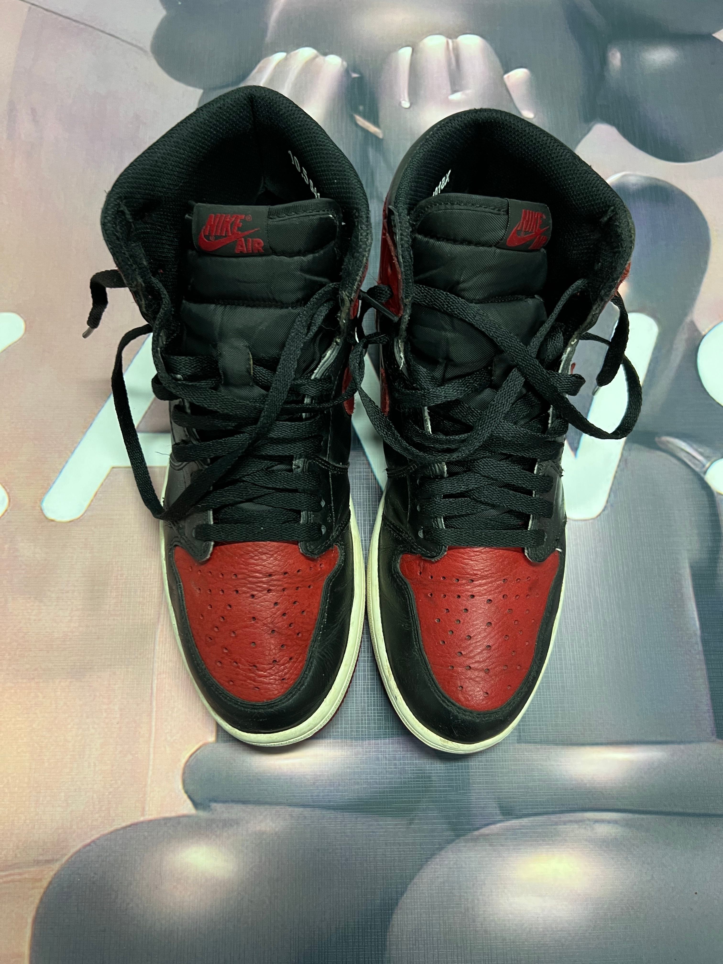 Nike Air Jordan 1 Retro High OG "Bred/Banned" (2016)