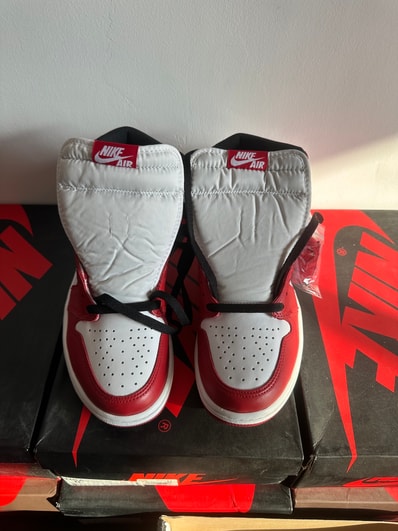 Nike Air Jordan 1 Retro High "Chicago" (2015)