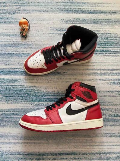 Nike Air Jordan 1 Retro High "Chicago" (2015)