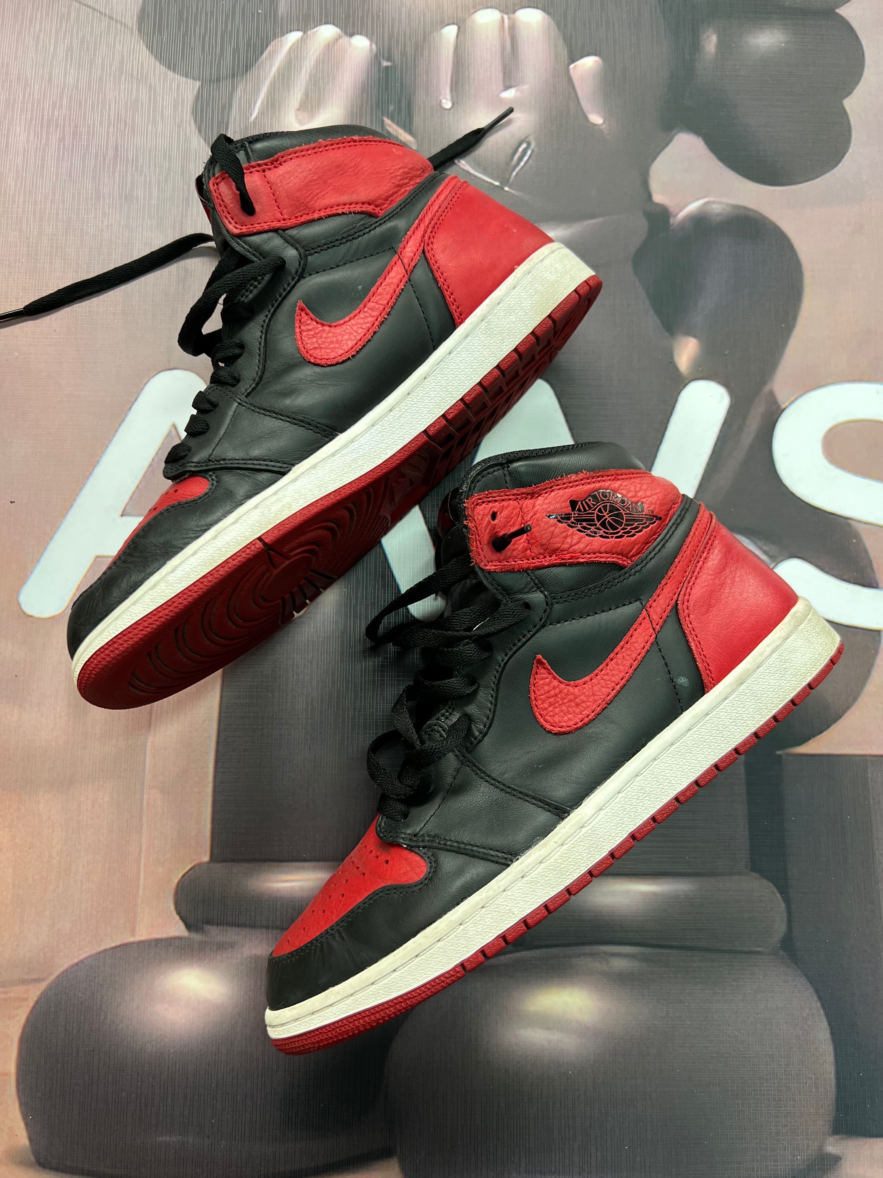 Nike Air Jordan 1 Retro High OG "Bred/Banned" (2016)