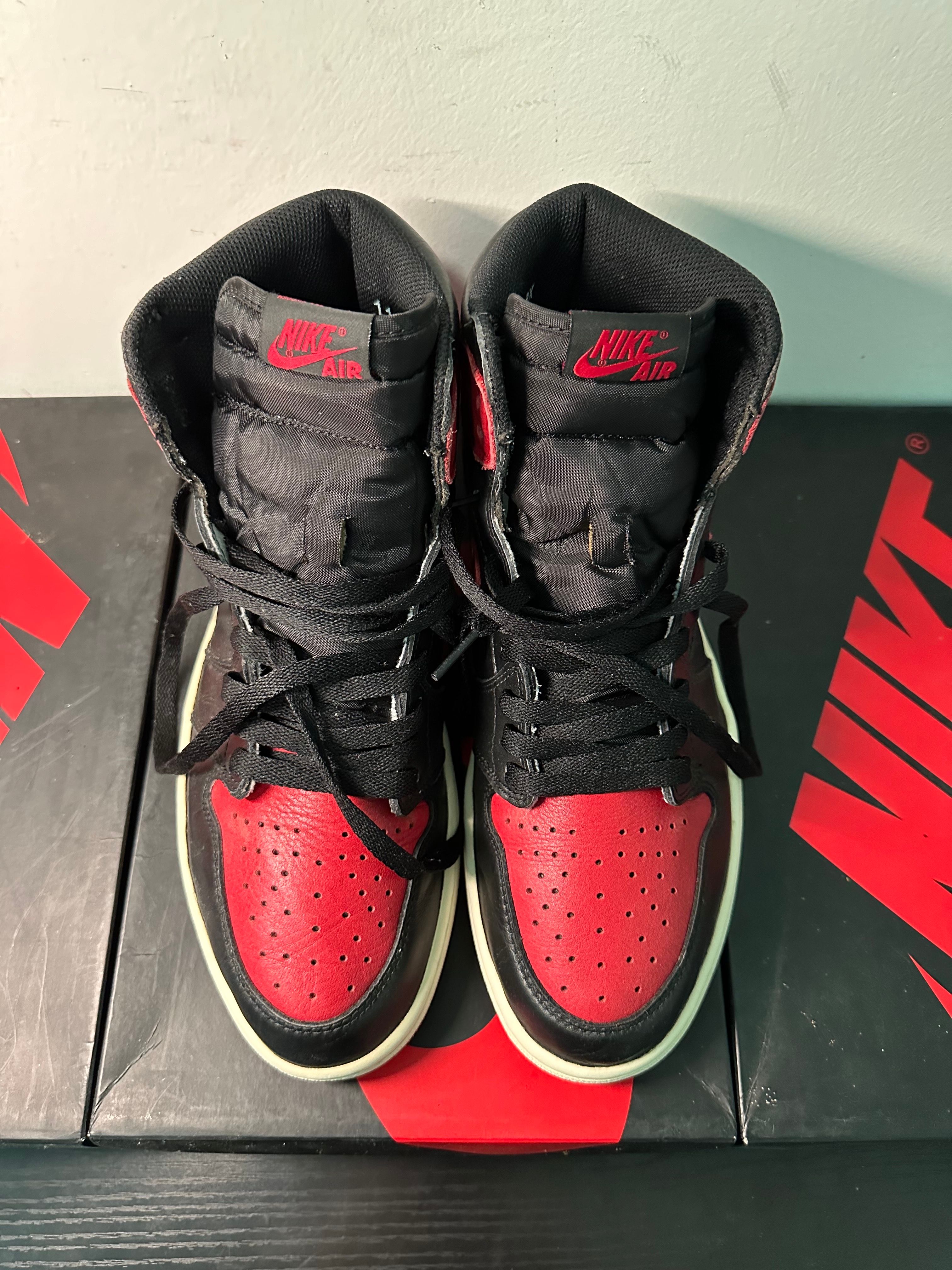 Nike Air Jordan 1 Retro High OG "Bred/Banned" (2016)