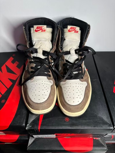 Travis Scott × Nike Air Jordan 1 Retro High OG TS SP "Sail/Dark Mocha"
