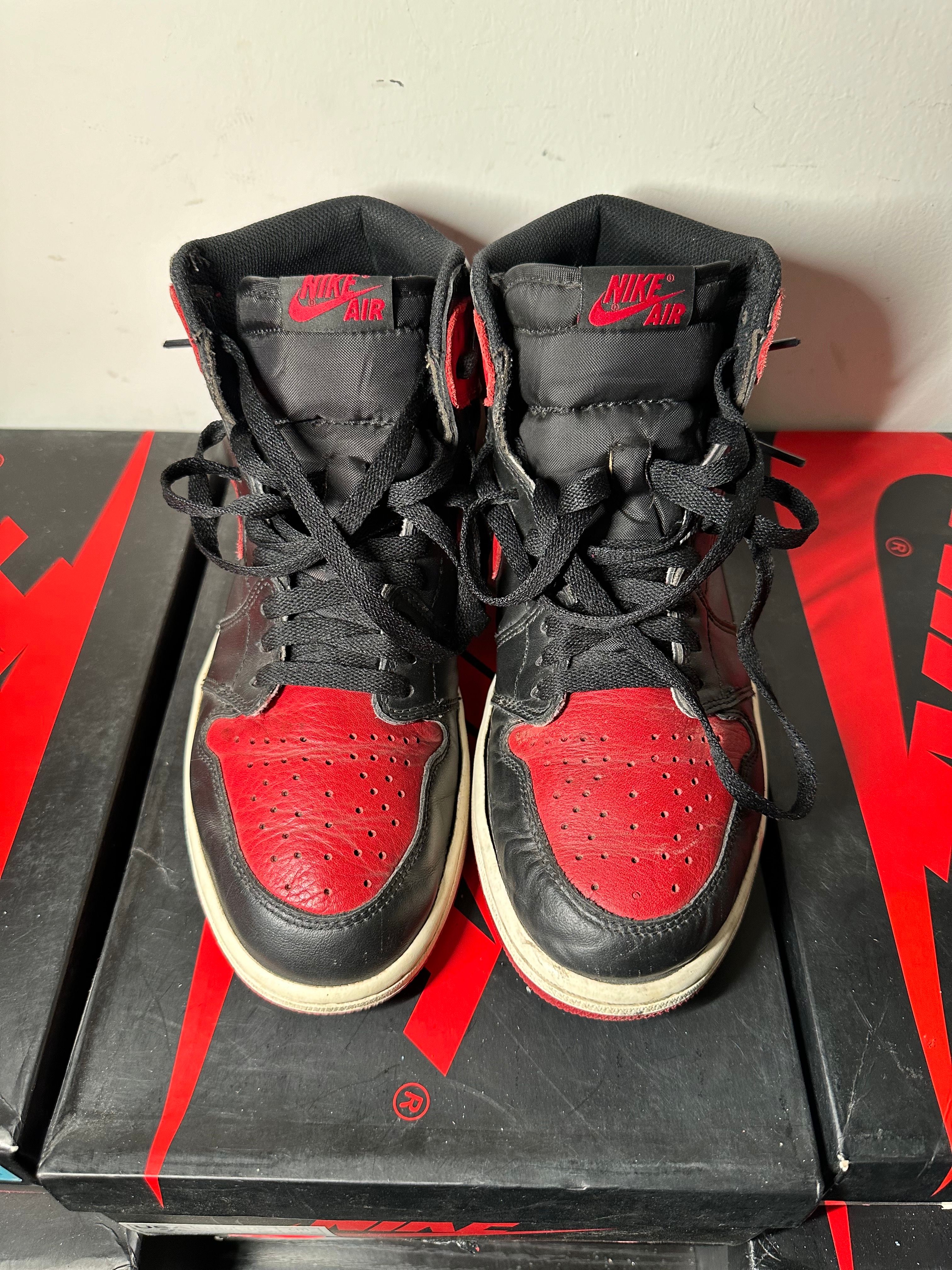 Nike Air Jordan 1 Retro High OG "Bred/Banned" (2016)