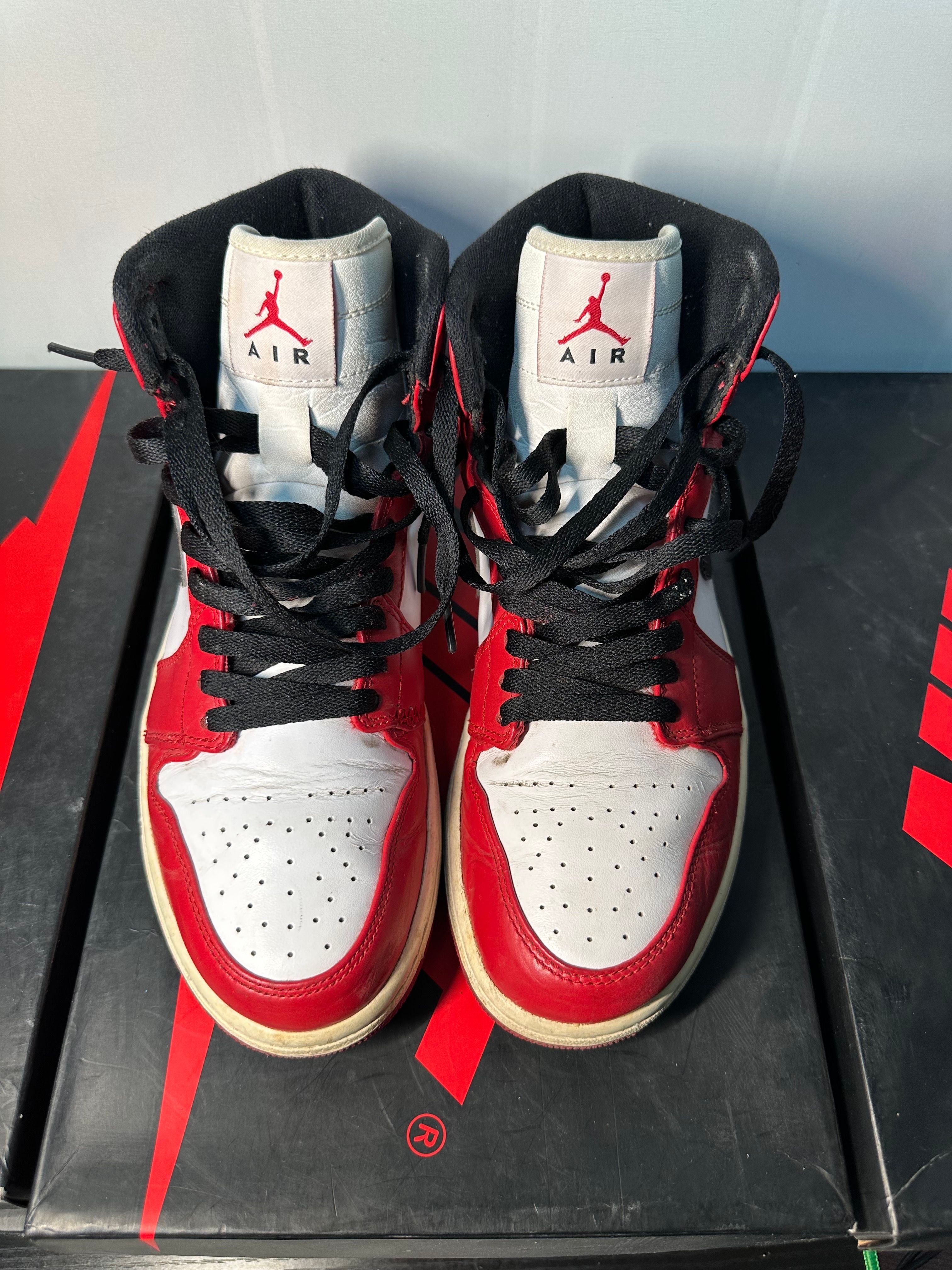 Nike Air Jordan 1 Retro High "Chicago" (2013)