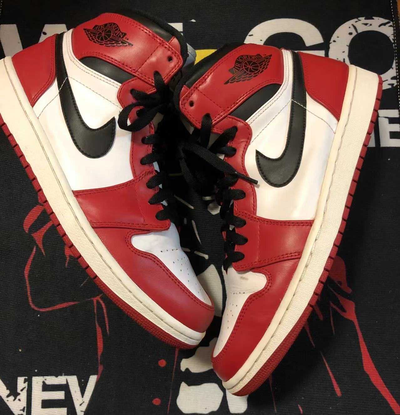 Nike Air Jordan 1 Retro High "Chicago" (2013)