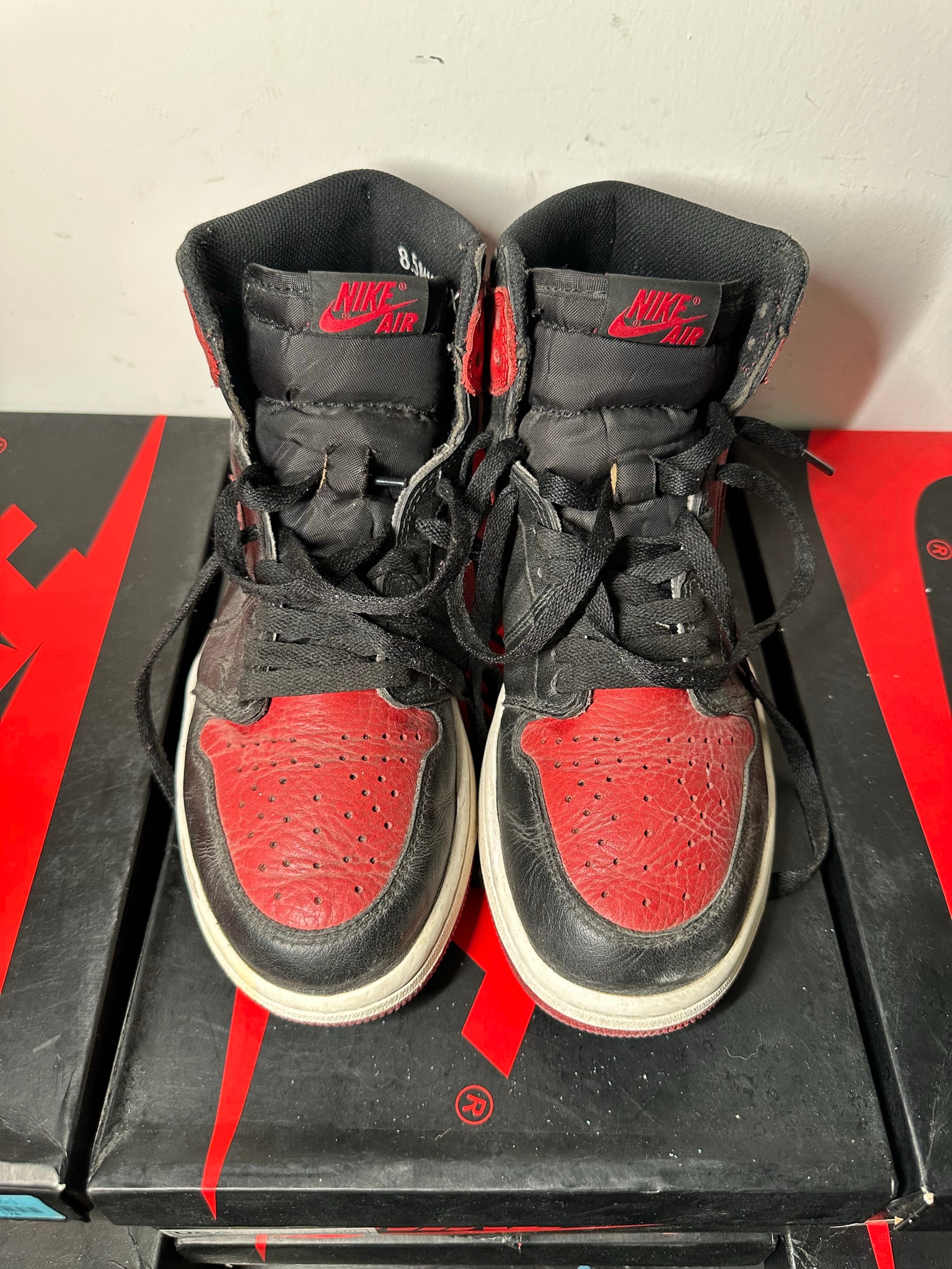 Nike Air Jordan 1 Retro High OG "Bred/Banned"