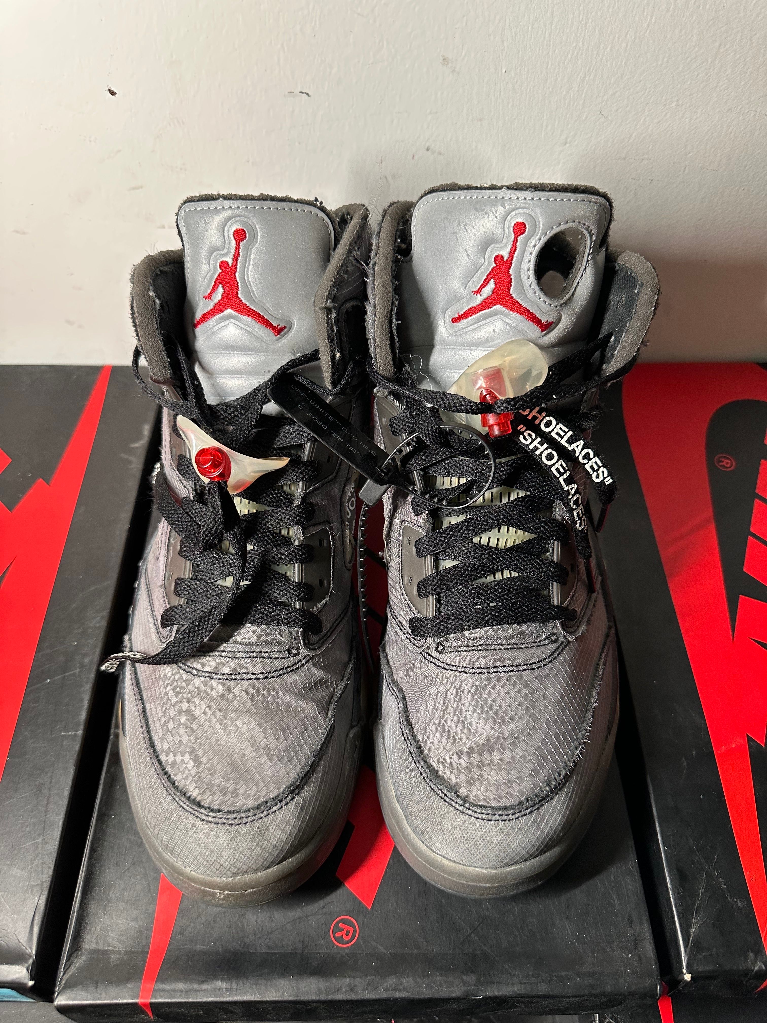 Off-White × Nike Air Jordan 5 "Black/Muslin/Fire Red"