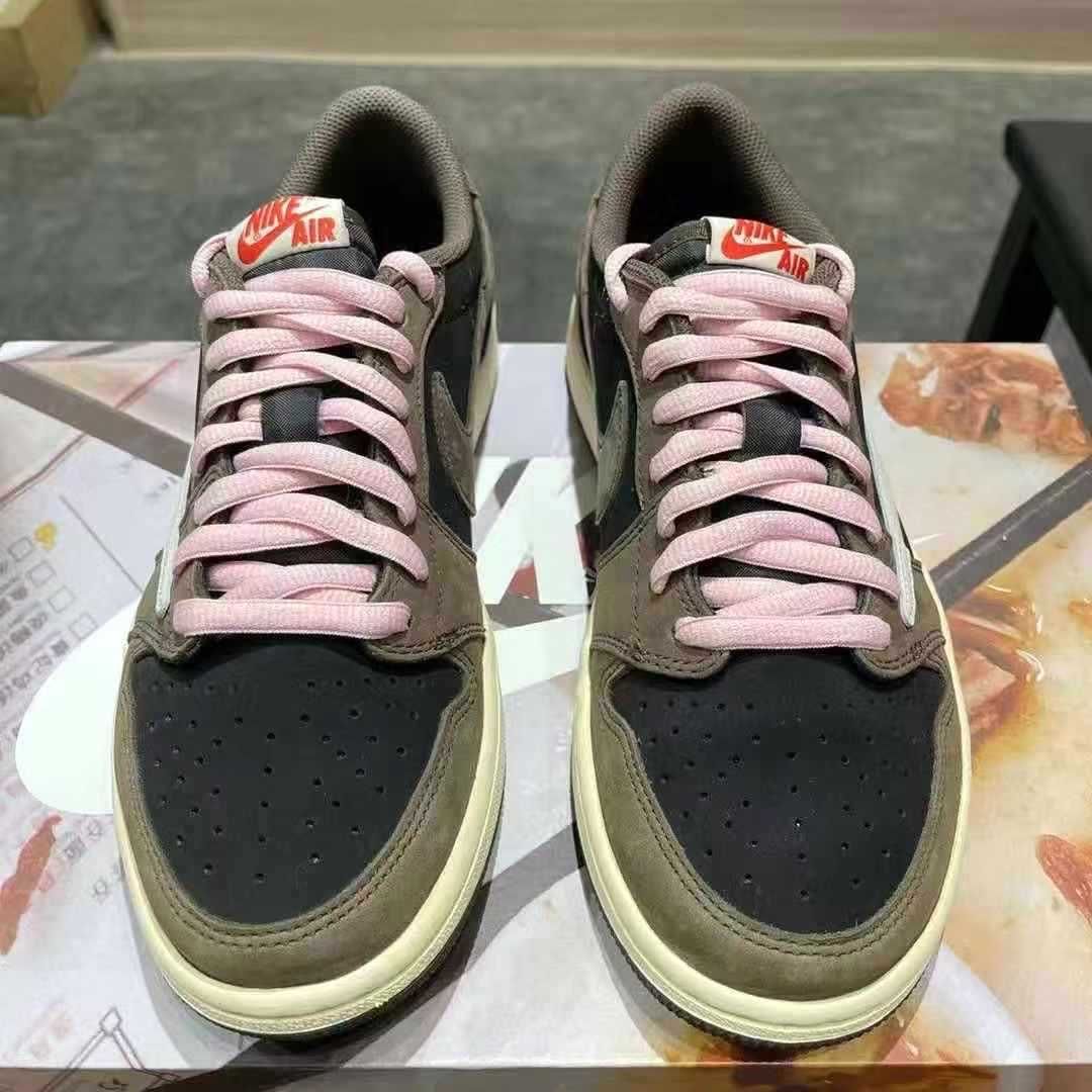 Travis Scott × Nike Air Jordan 1 Low OG SP-T  "Black/Dark Mocha"