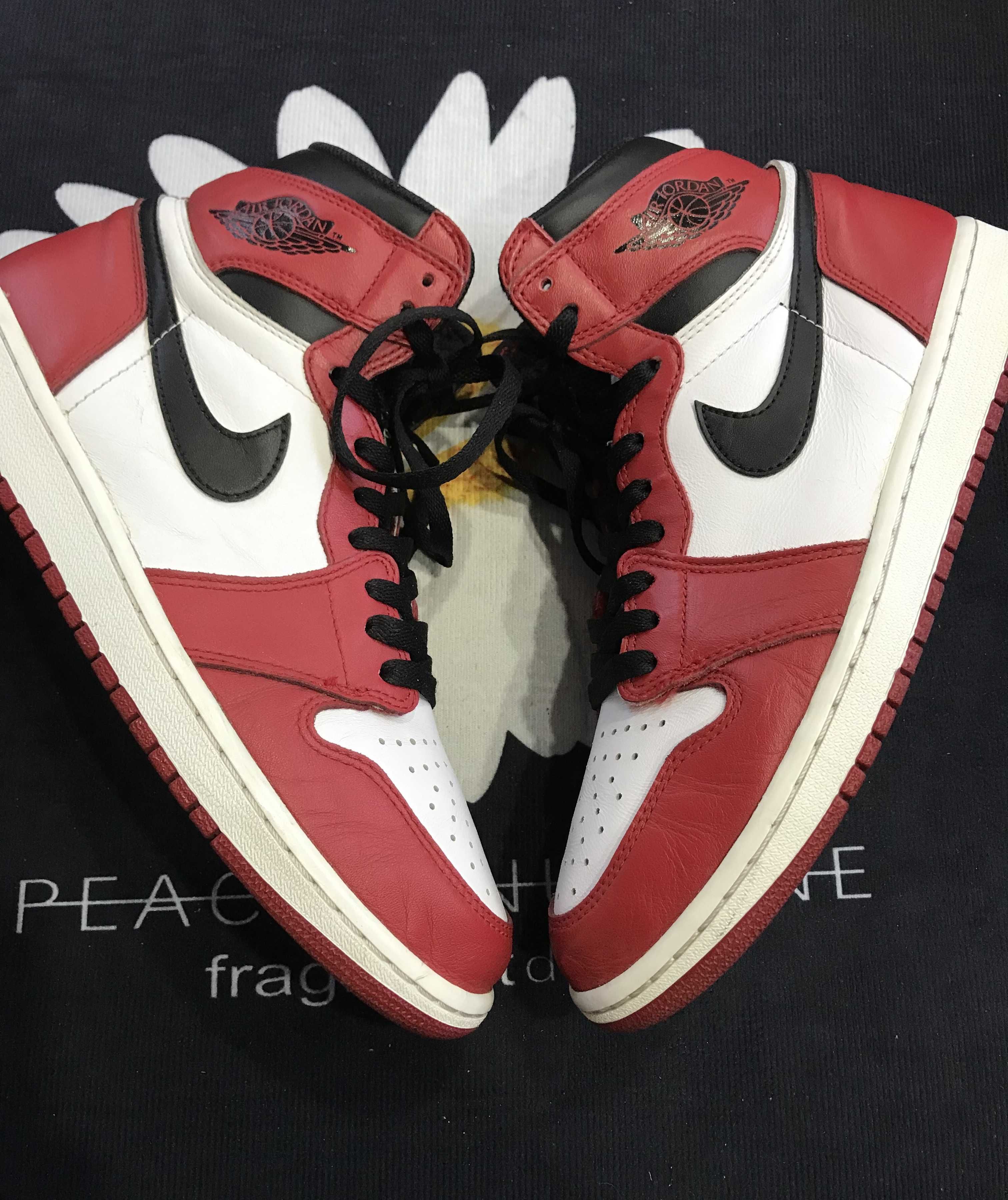 Nike Air Jordan 1 Retro High "Chicago" (2015)