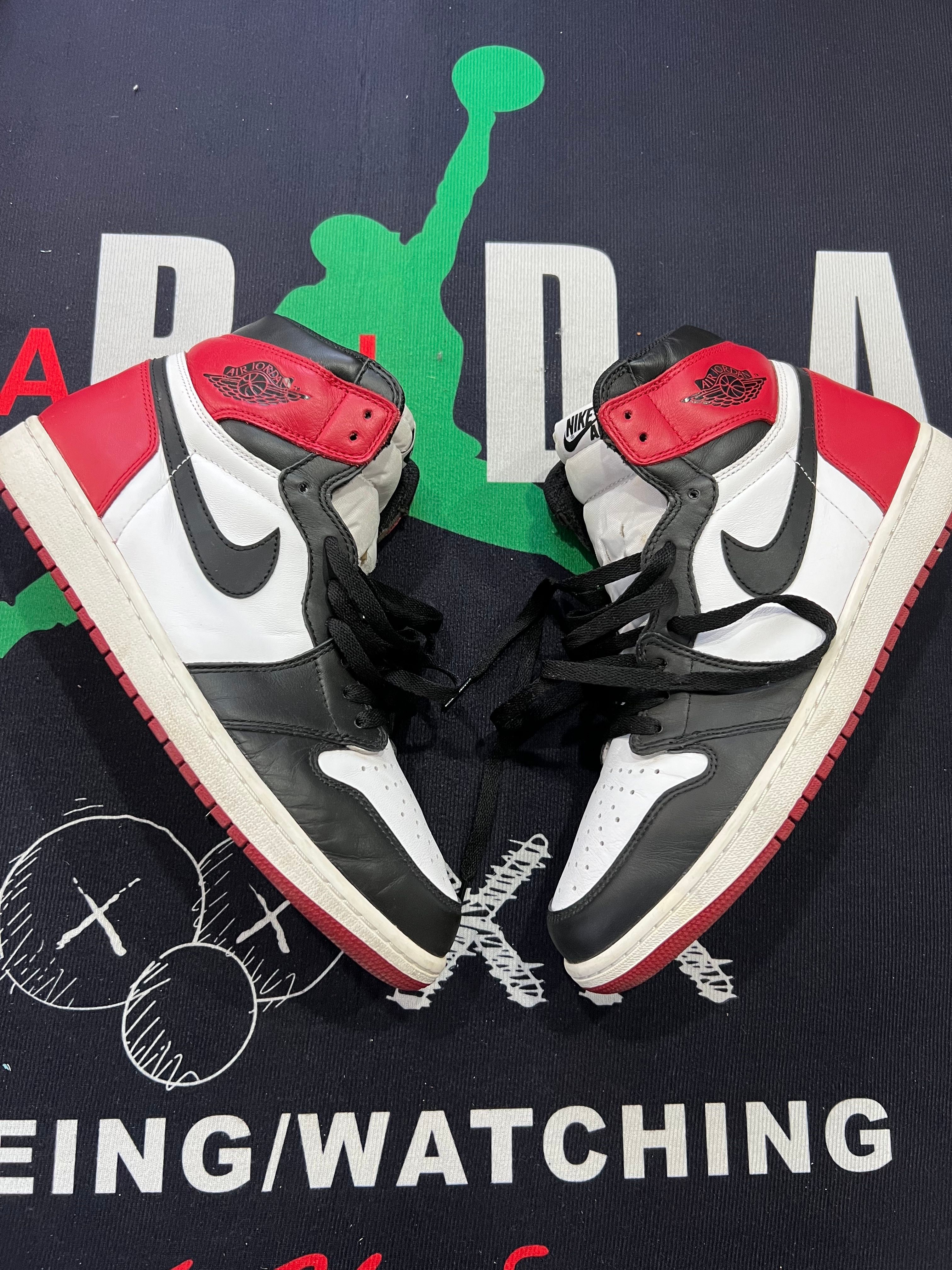 Nike Air Jordan 1 Retro High OG "Black Toe"(2016)