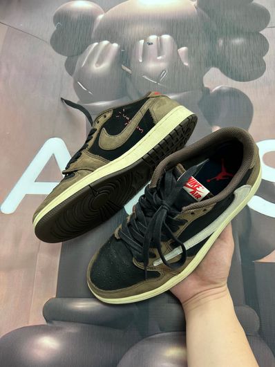 Travis Scott × Nike Air Jordan 1 Low OG SP-T "Black/Dark Mocha"