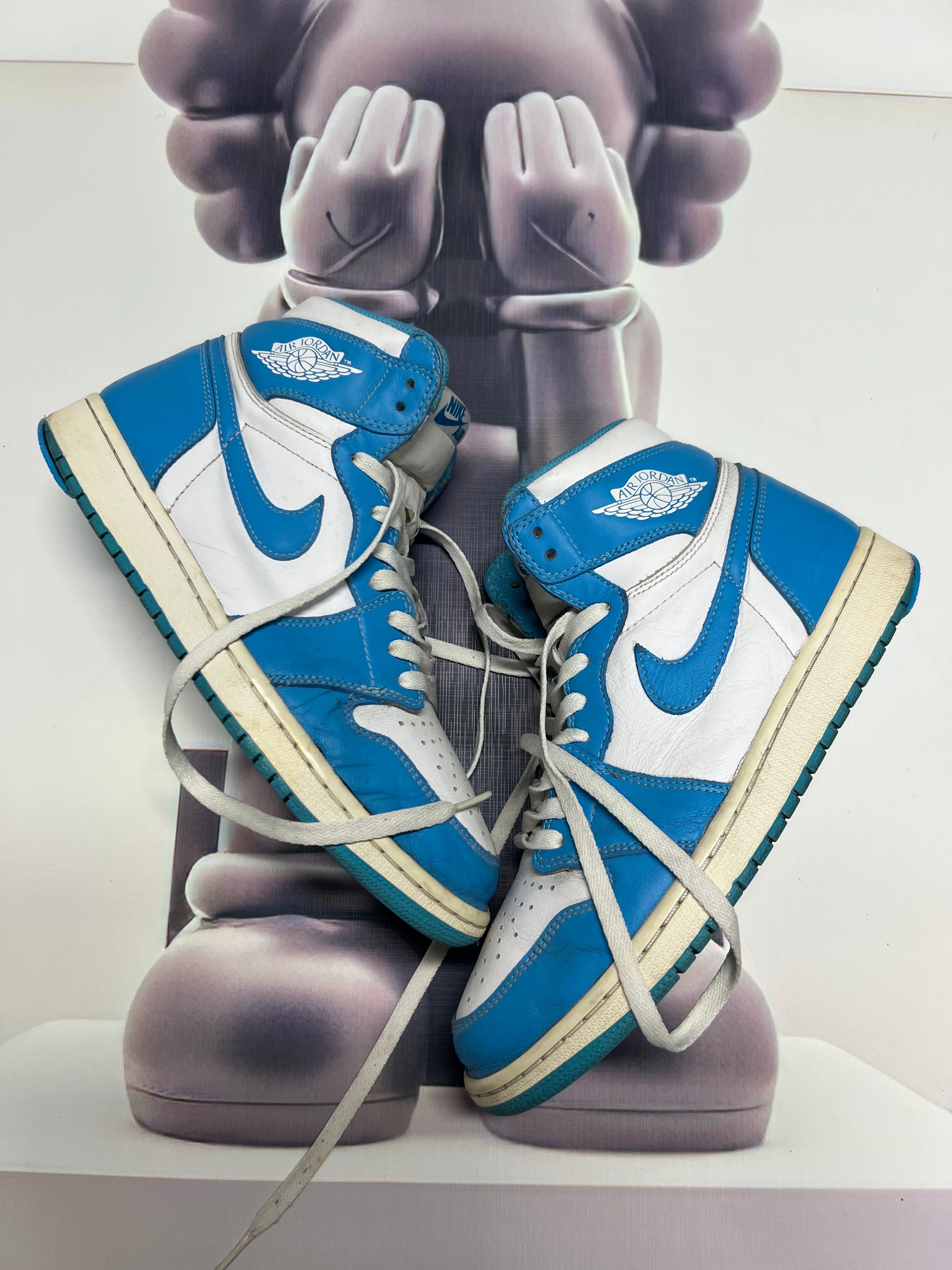 Nike Air Jordan 1 Retro High "UNC"