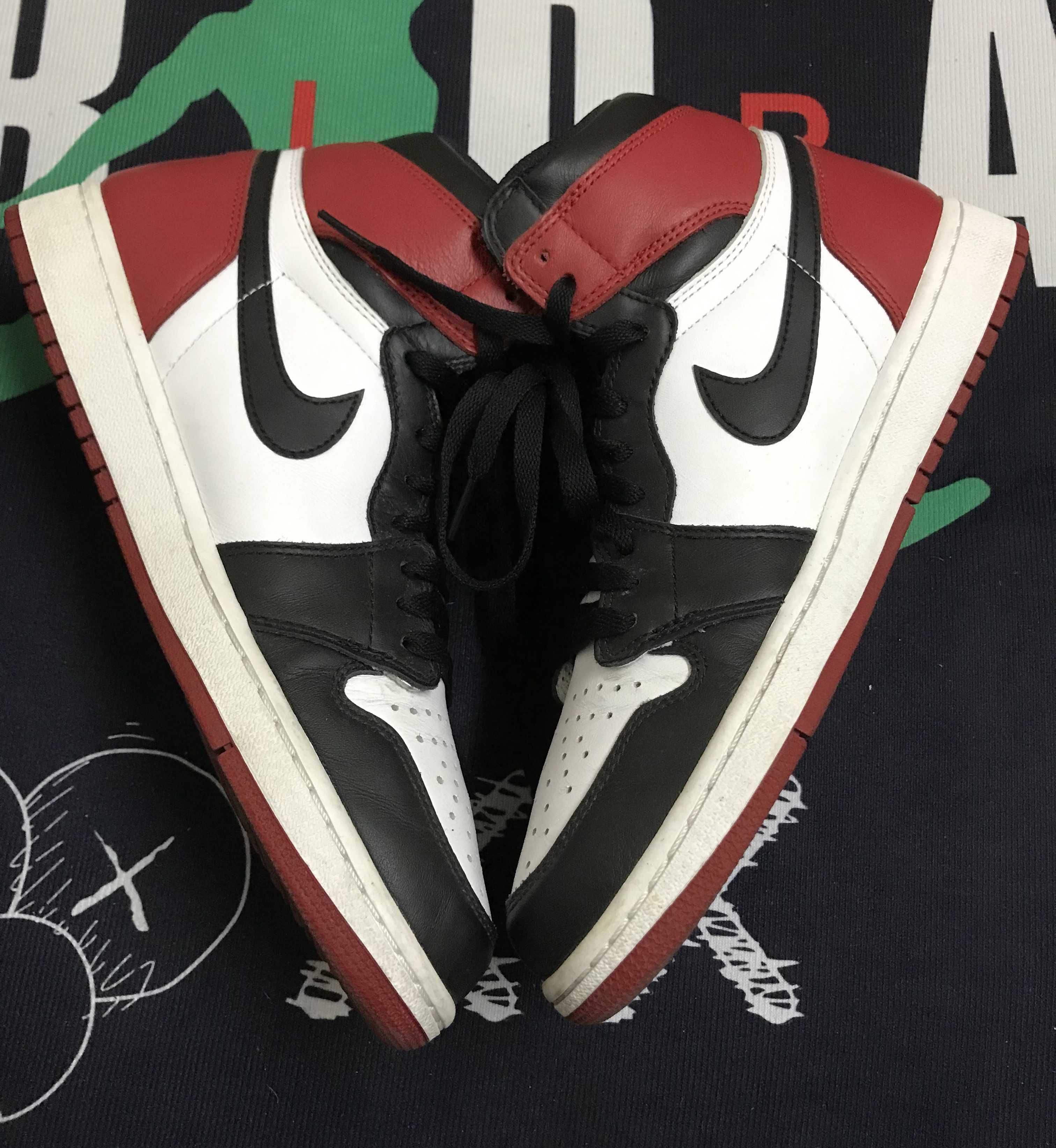 Nike Air Jordan 1 Retro High OG "Black Toe"(2016)