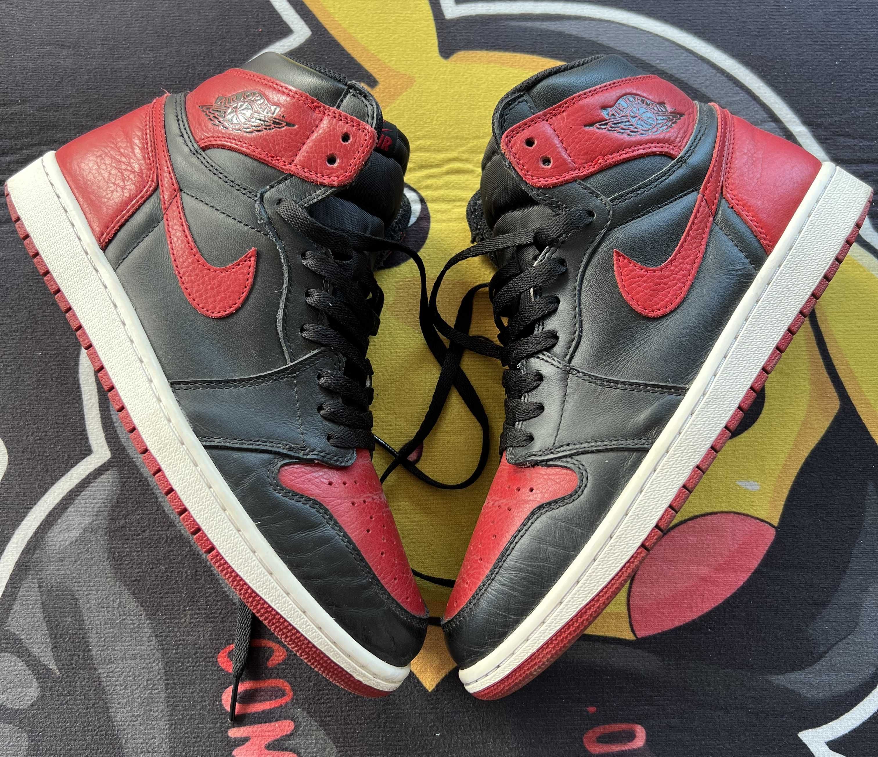 Nike Air Jordan 1 Retro High OG "Bred/Banned" (2016)