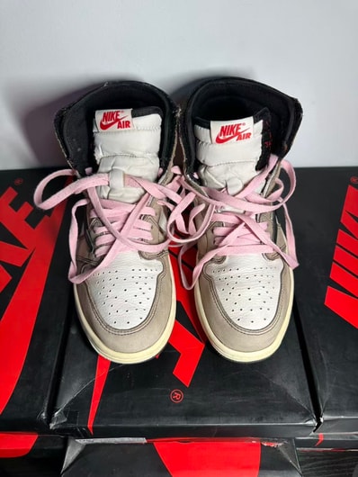 Travis Scott × Nike Air Jordan 1 Retro High OG TS SP "Sail/Dark Mocha"