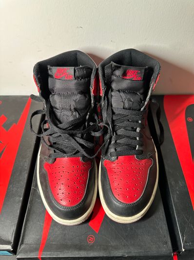 Nike Air Jordan 1 Retro High OG "Bred/Banned" (2016)