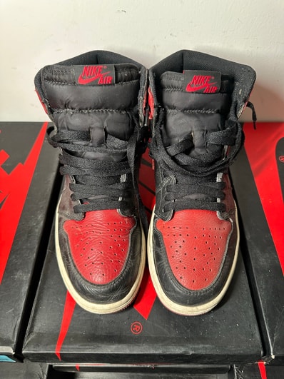 Nike Air Jordan 1 Retro High OG "Bred/Banned"