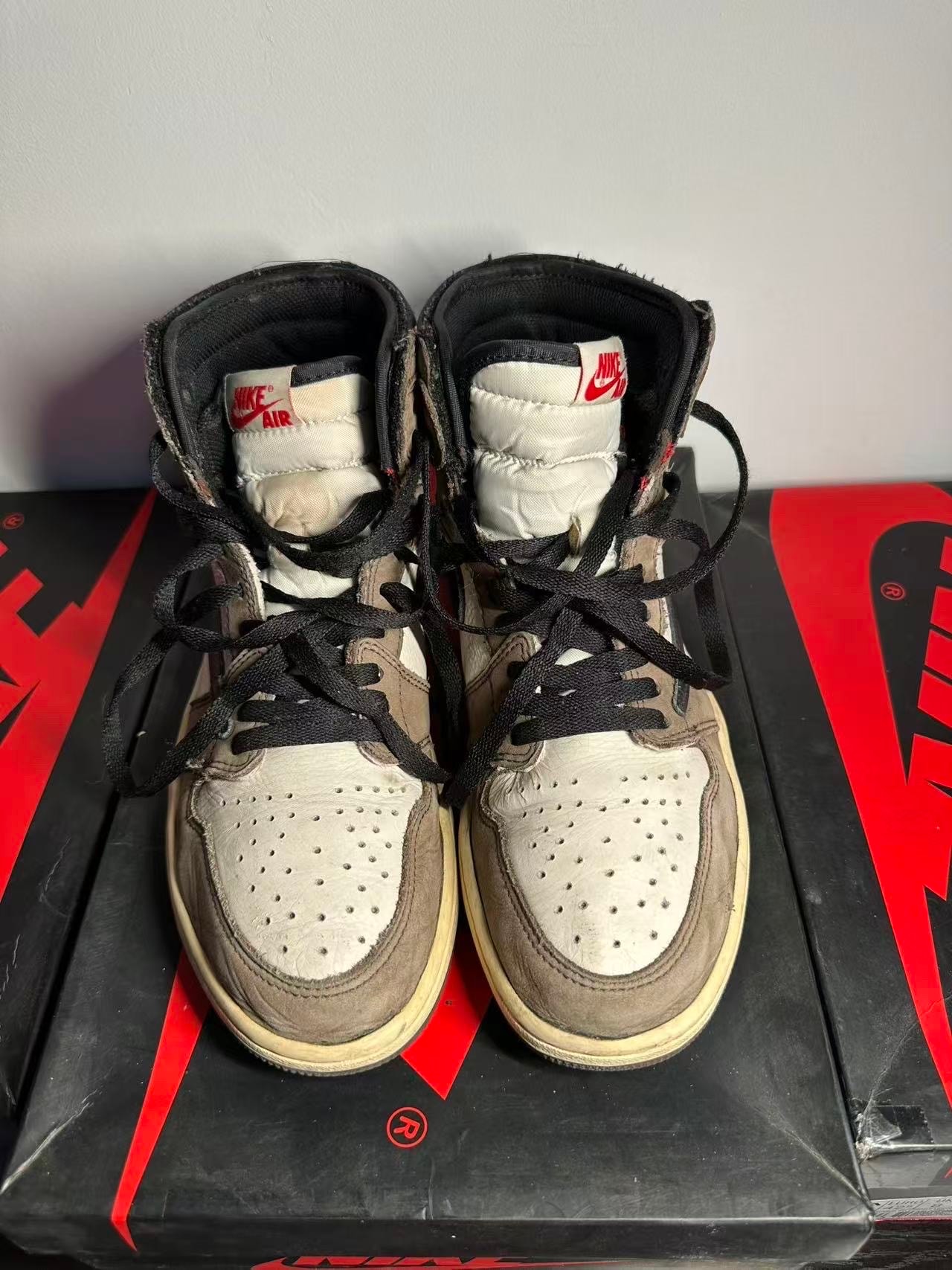 Travis Scott × Nike Air Jordan 1 Retro High OG TS SP "Sail/Dark Mocha"