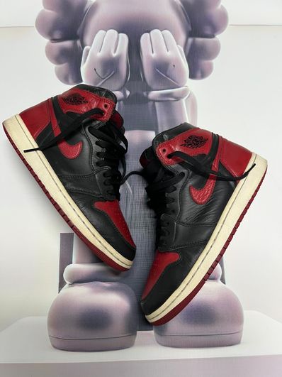 Nike Air Jordan 1 Retro High OG "Bred/Banned" (2016)