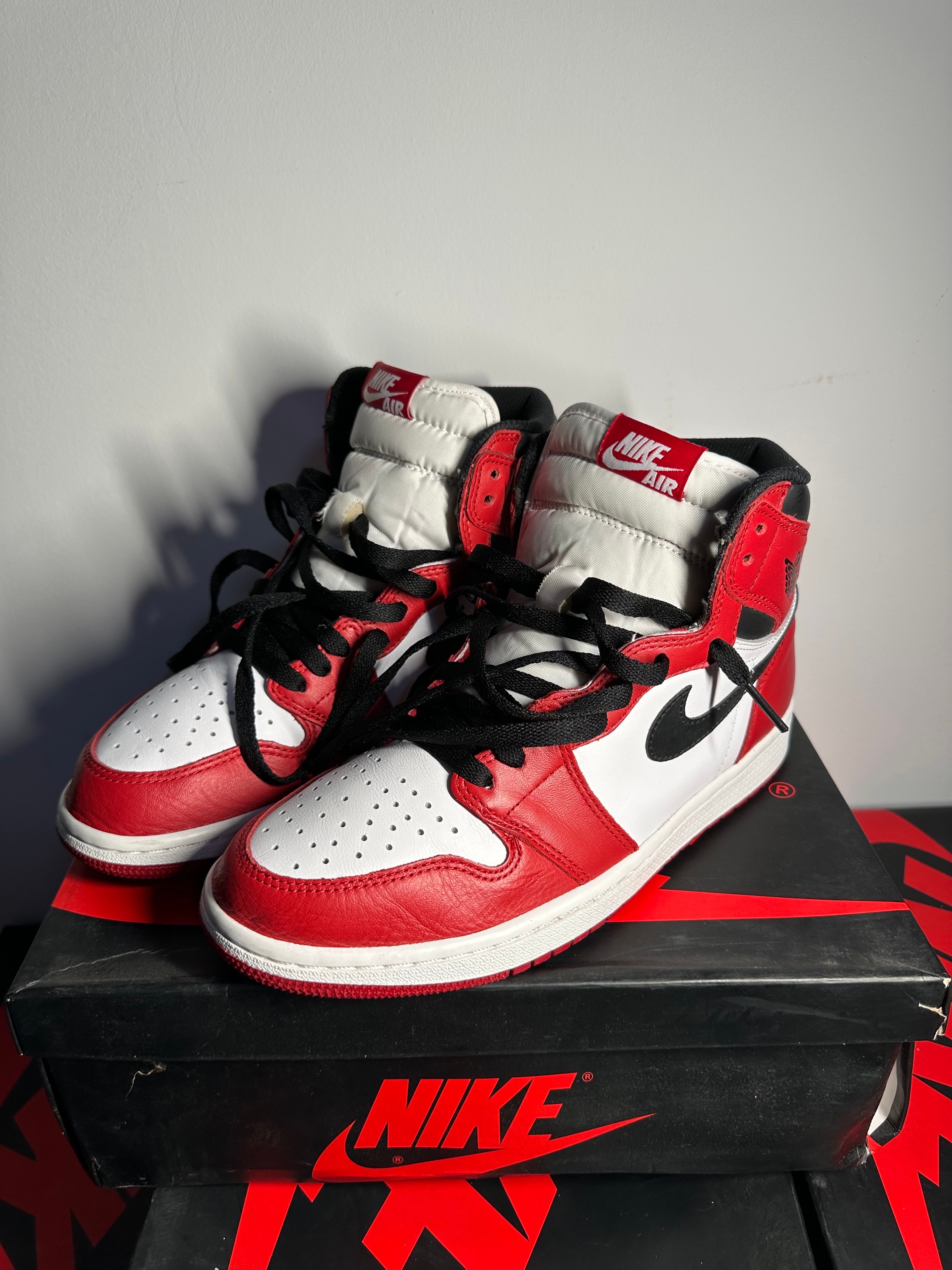 Nike Air Jordan 1 Retro High "Chicago" (2015)