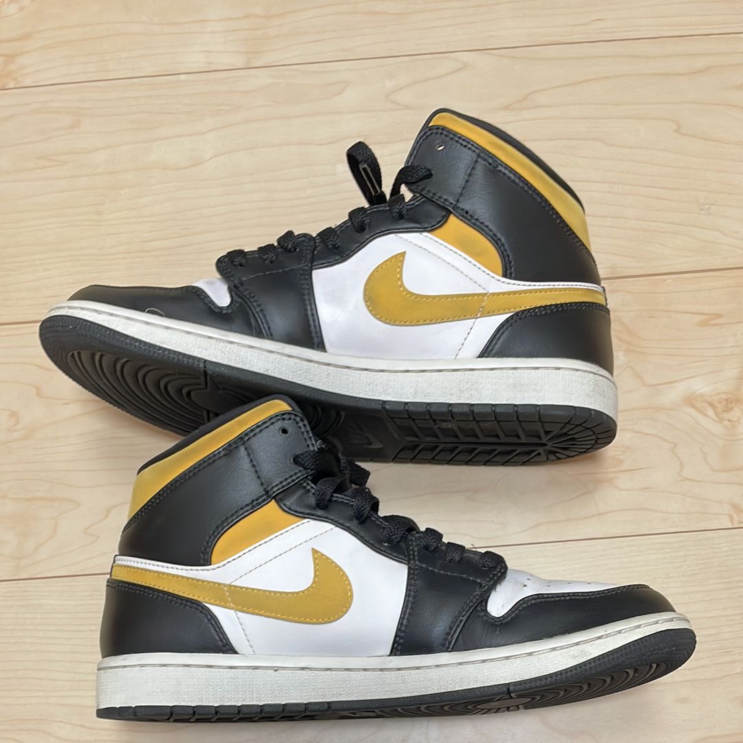 Nike Air Jordan 1 Mid "White/Pollen-Black"