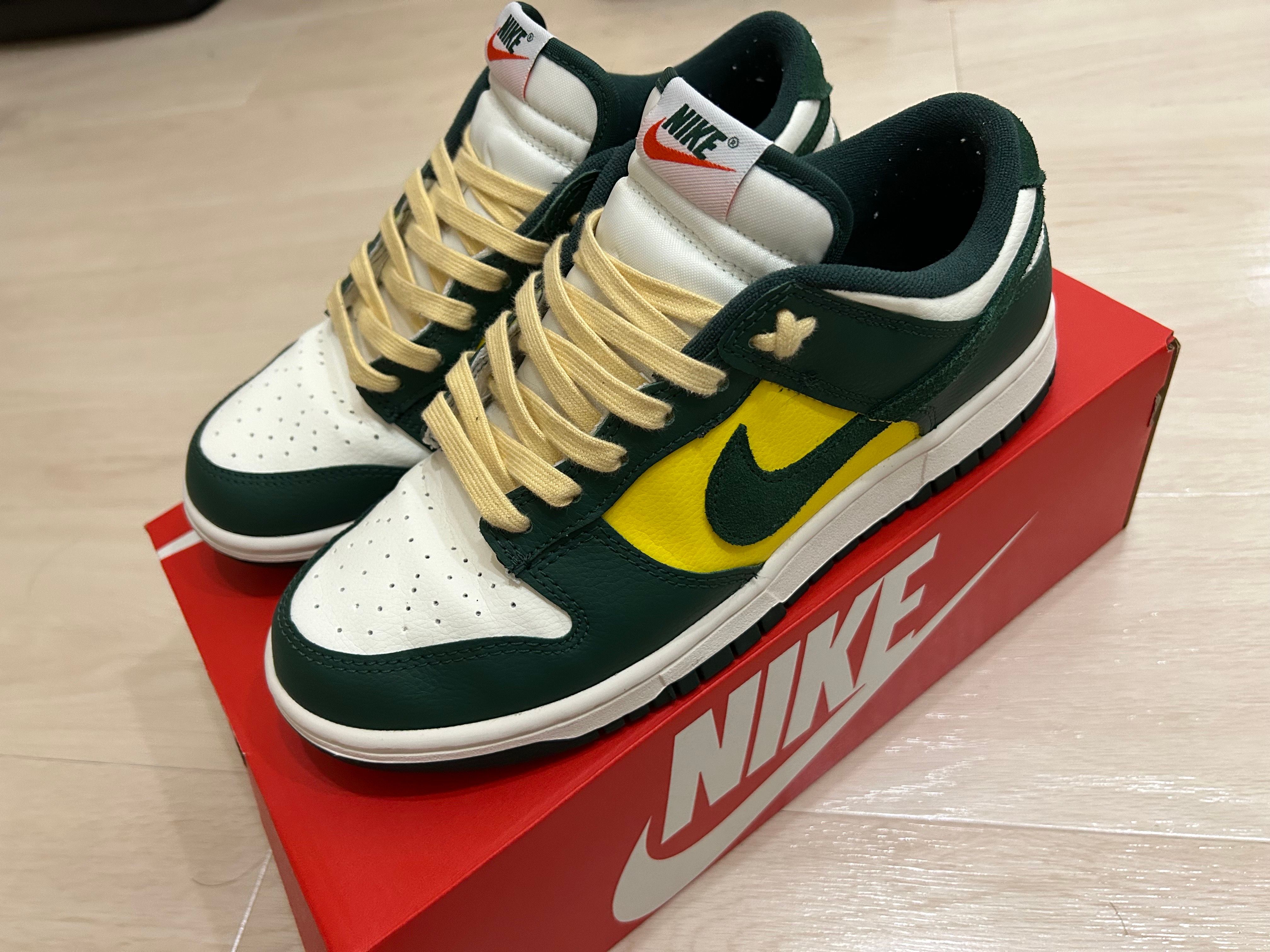 Nike Women's Dunk Low SE "Noble Green"