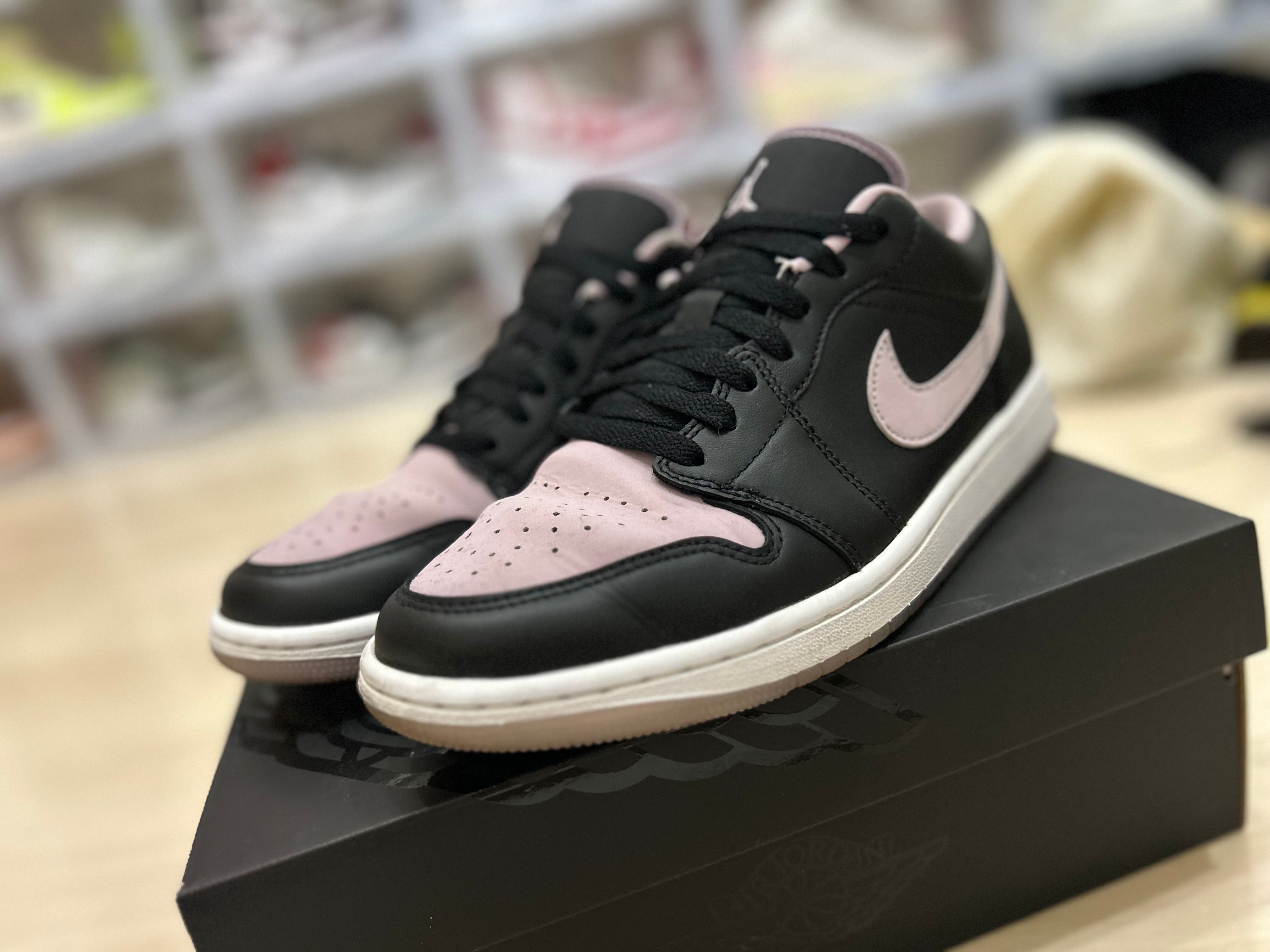 Nike Air Jordan 1 Low SE "Black/Iced Lilac"