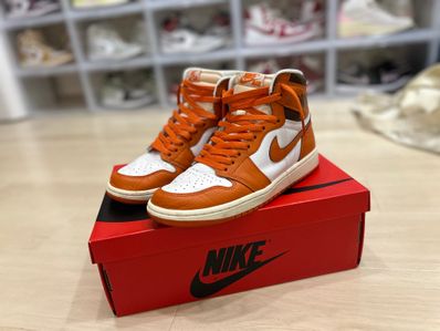 Nike Women's Air Jordan 1 High OG "Starfish"