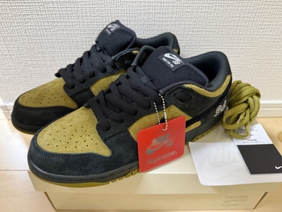 Supreme × Nike SB Dunk Low "Camper Green" (Asia Exclusive) (25FW Week2)