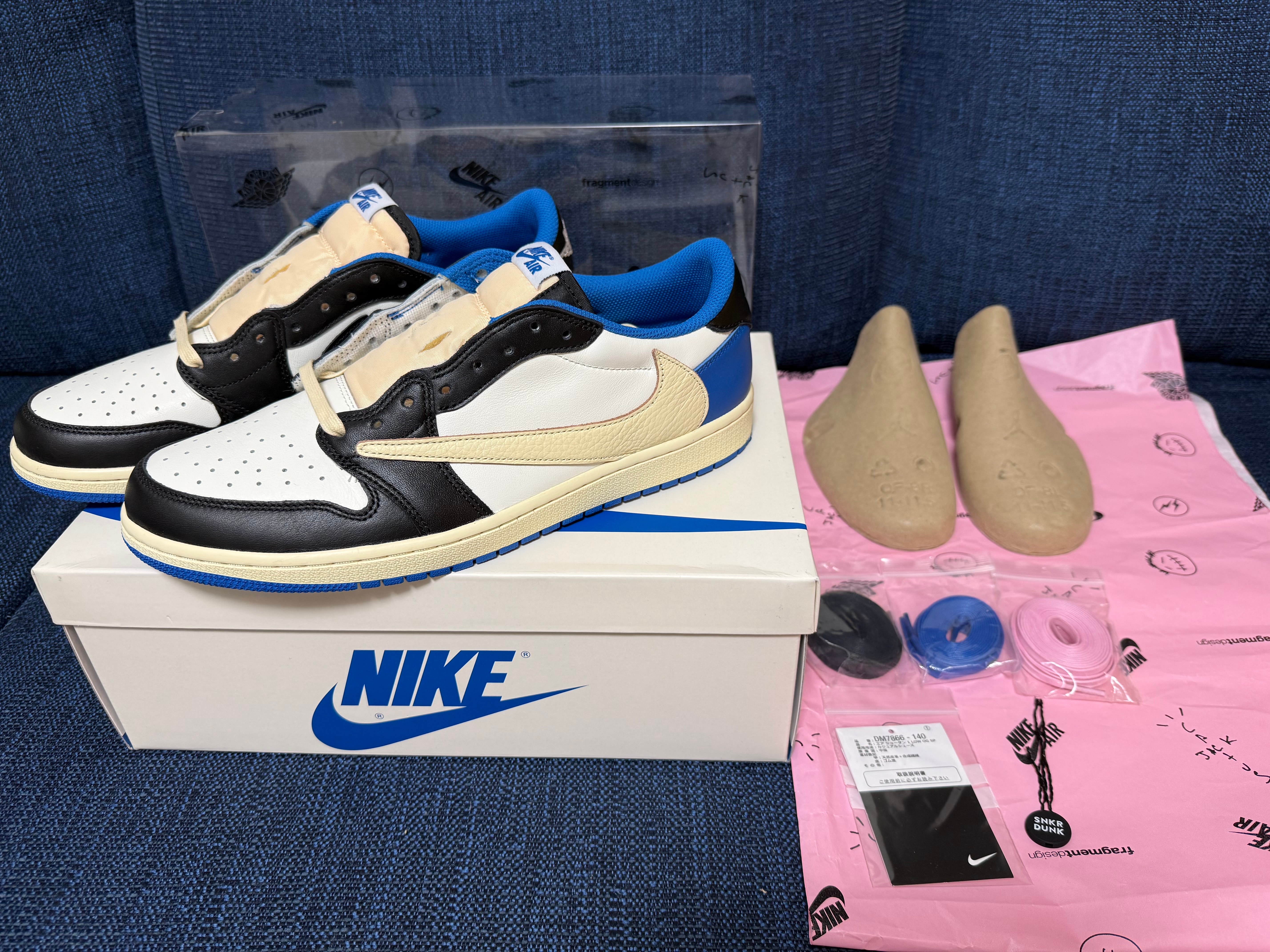 Travis Scott × fragment design × Nike Air Jordan 1 Low OG SP "Military Blue"
